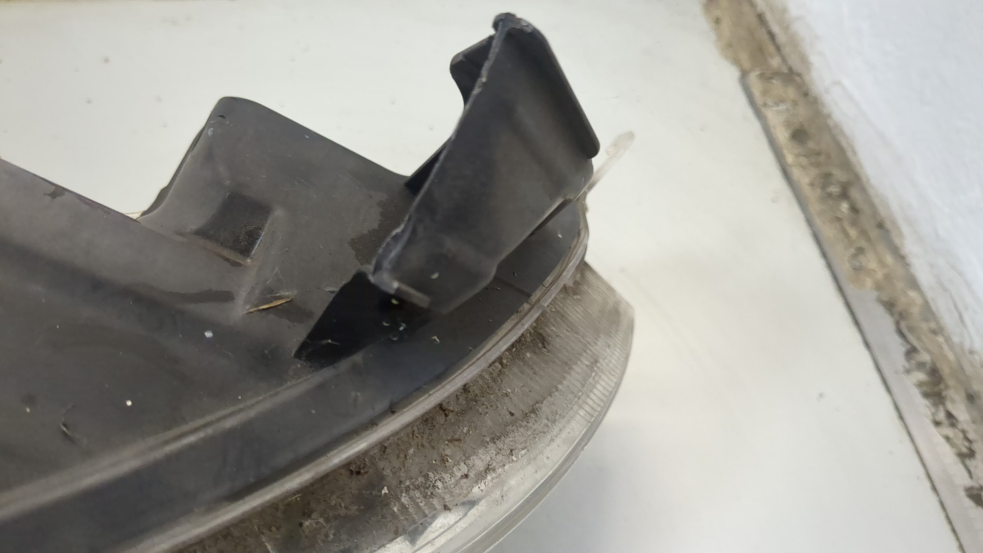 Фара правая