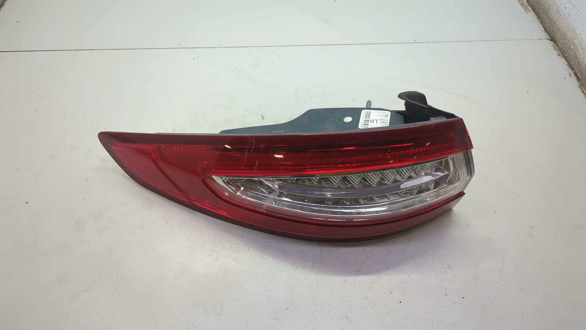 Фонарь задний левый