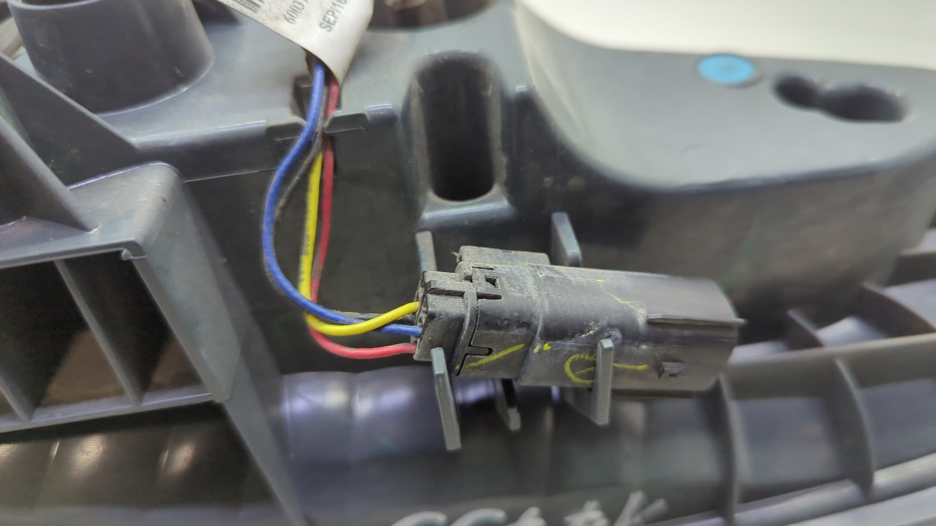 Фонарь задний левый