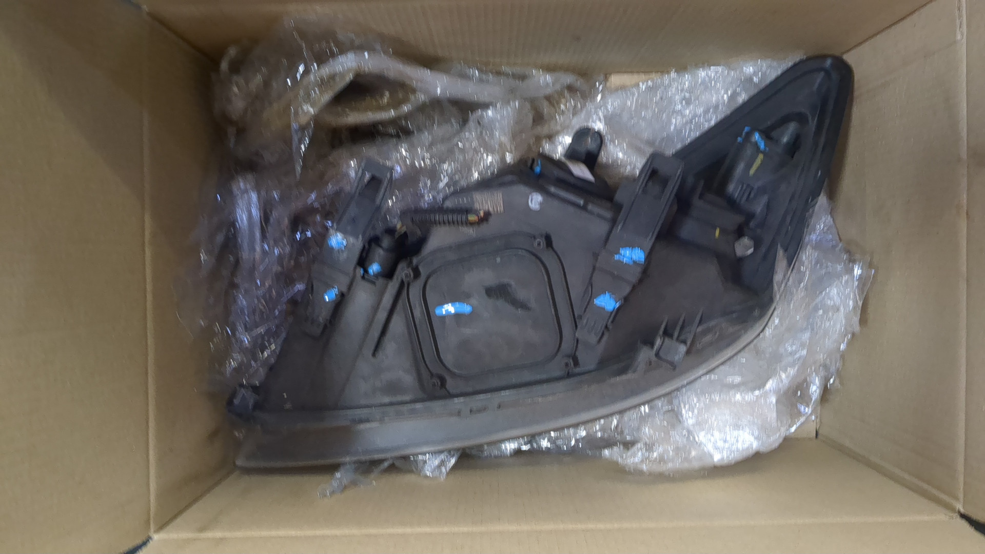 Фара правая