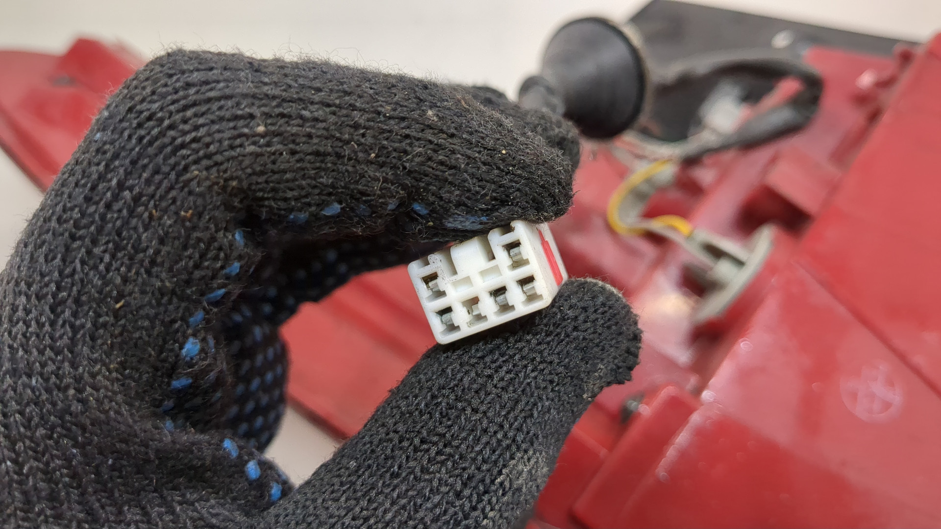 Фонарь задний правый