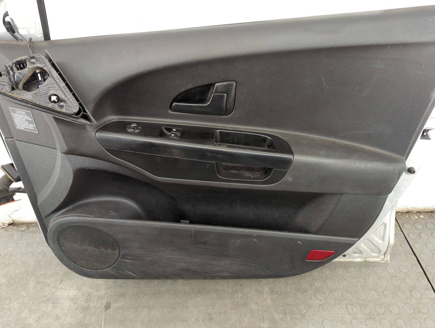 Дверь передняя правая