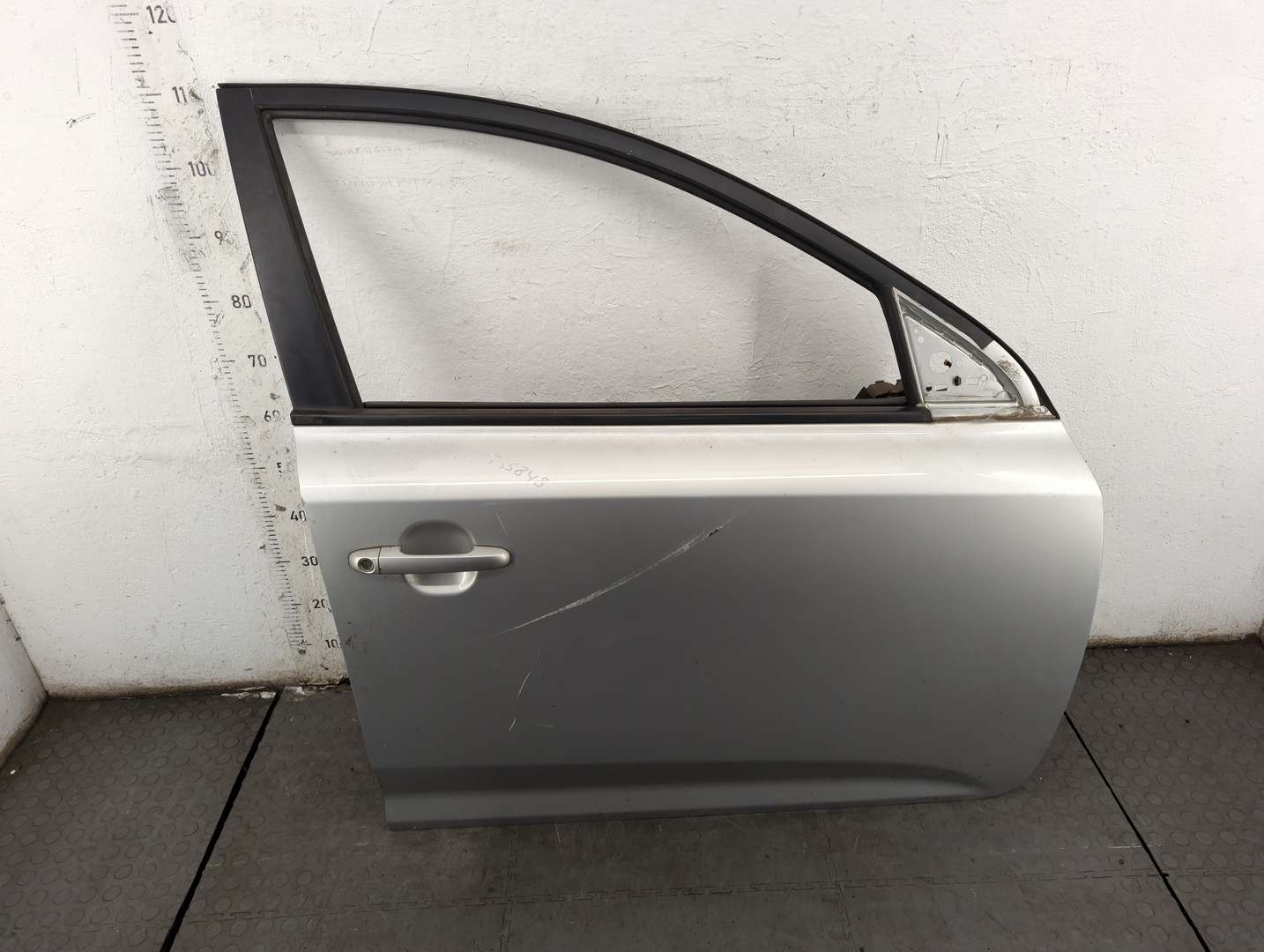 Дверь передняя правая