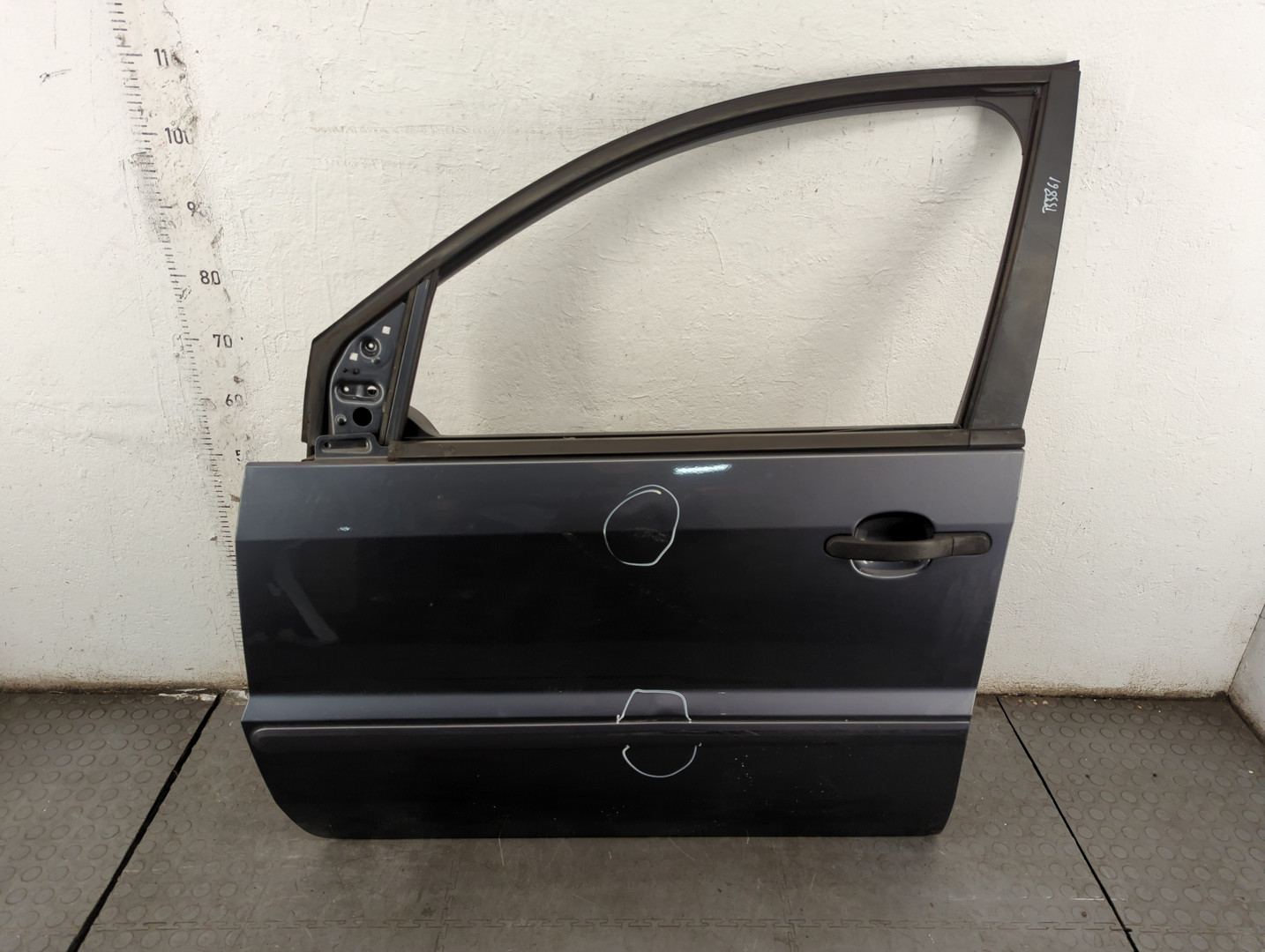 Дверь передняя левая