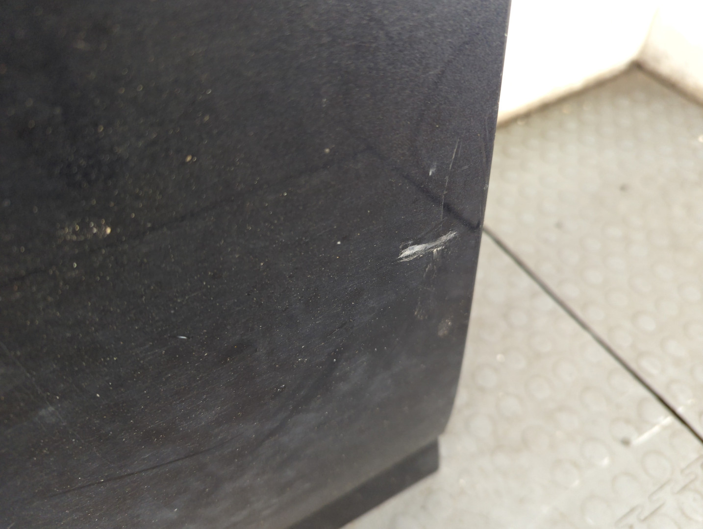 Дверь передняя левая