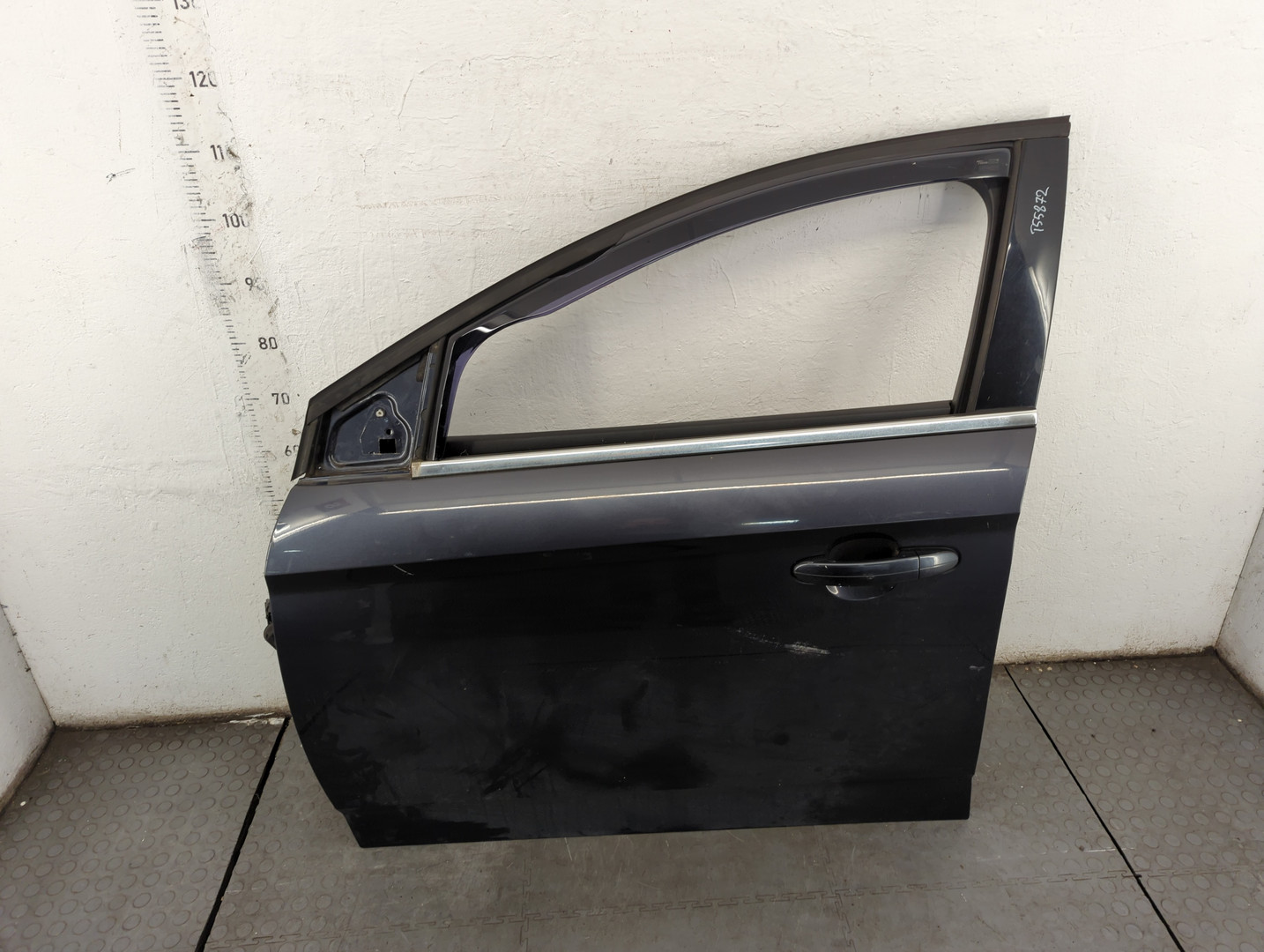 Дверь передняя левая