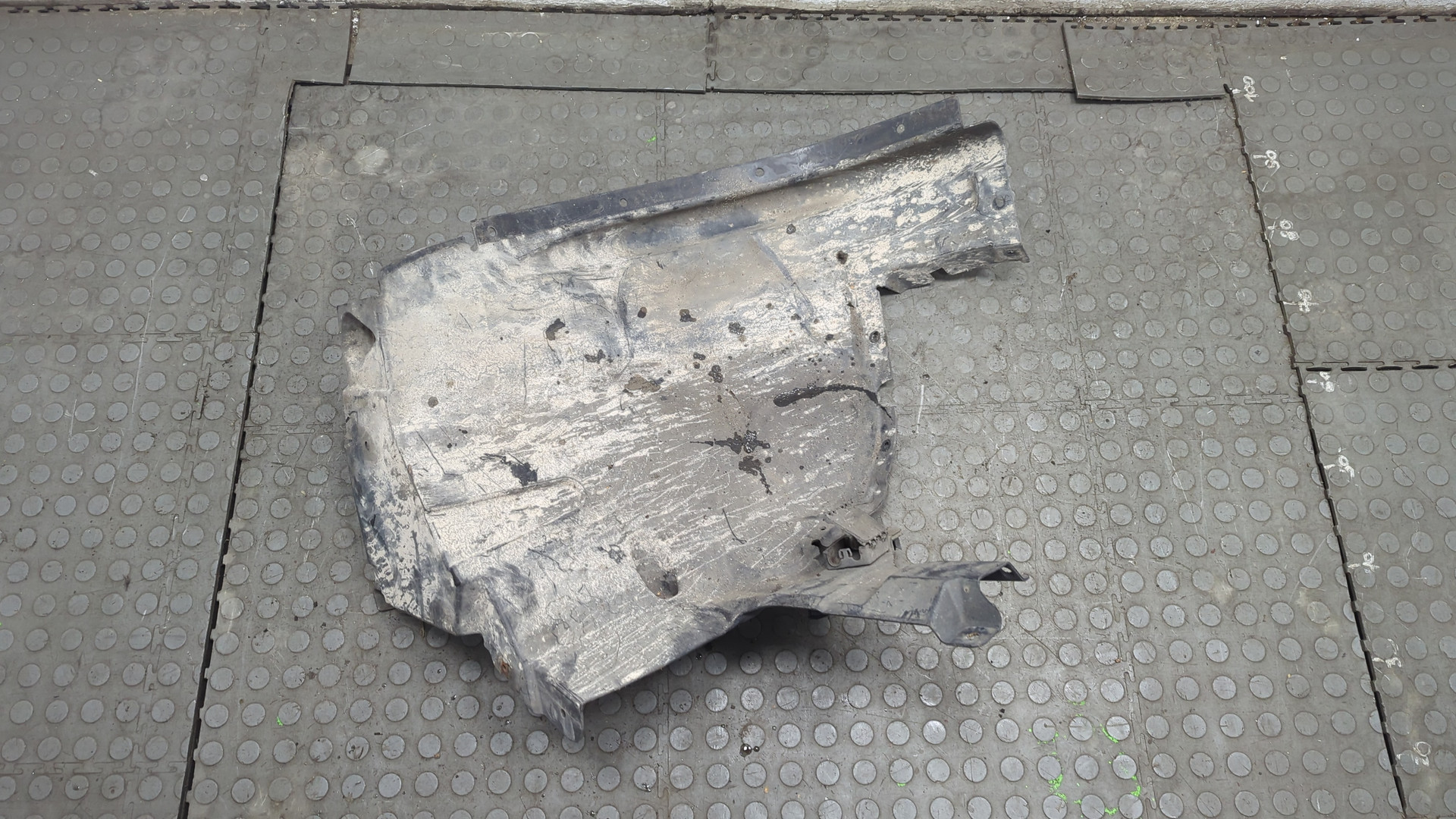 Локер передний правый