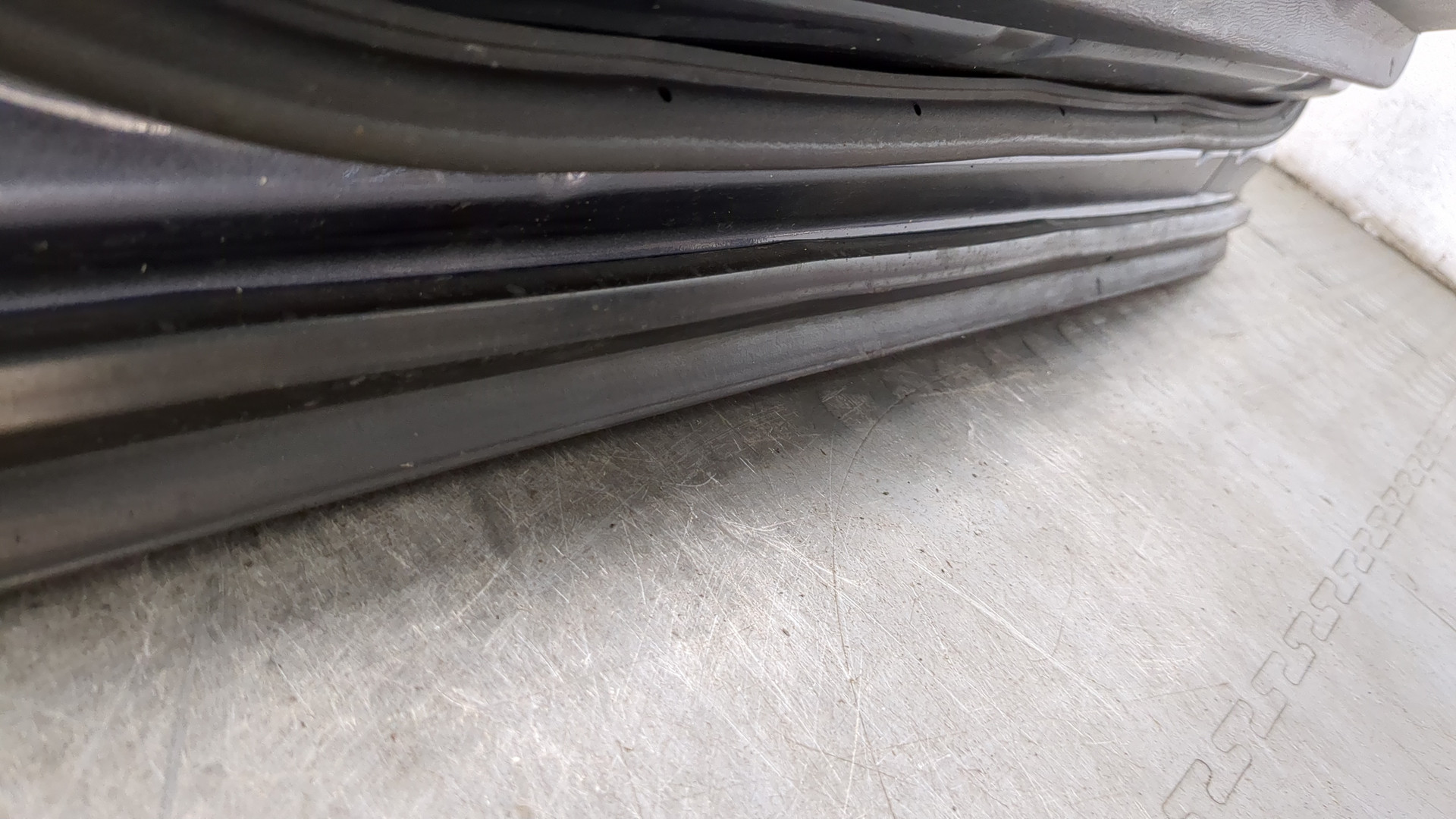 Дверь передняя левая