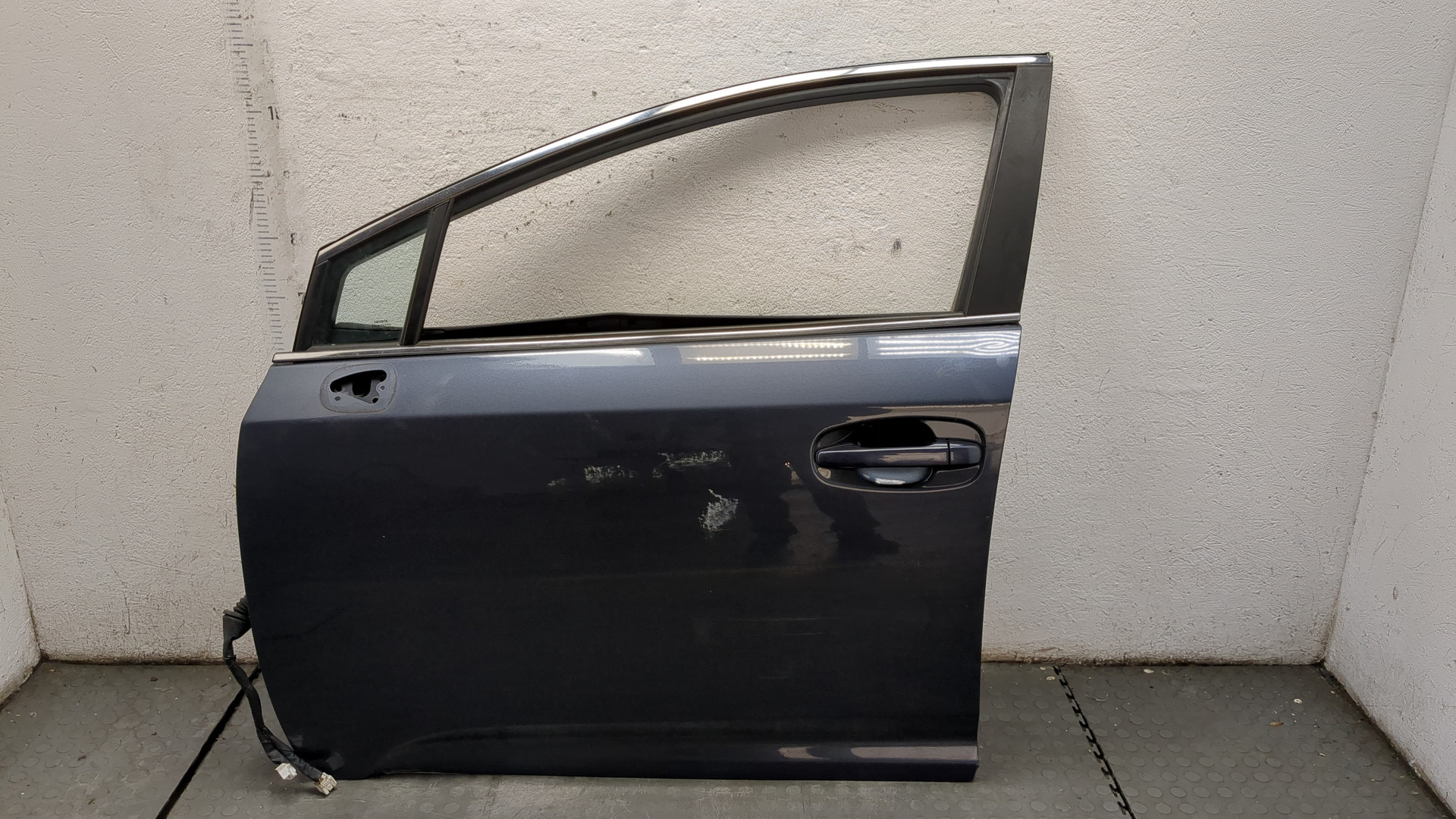 Дверь передняя левая