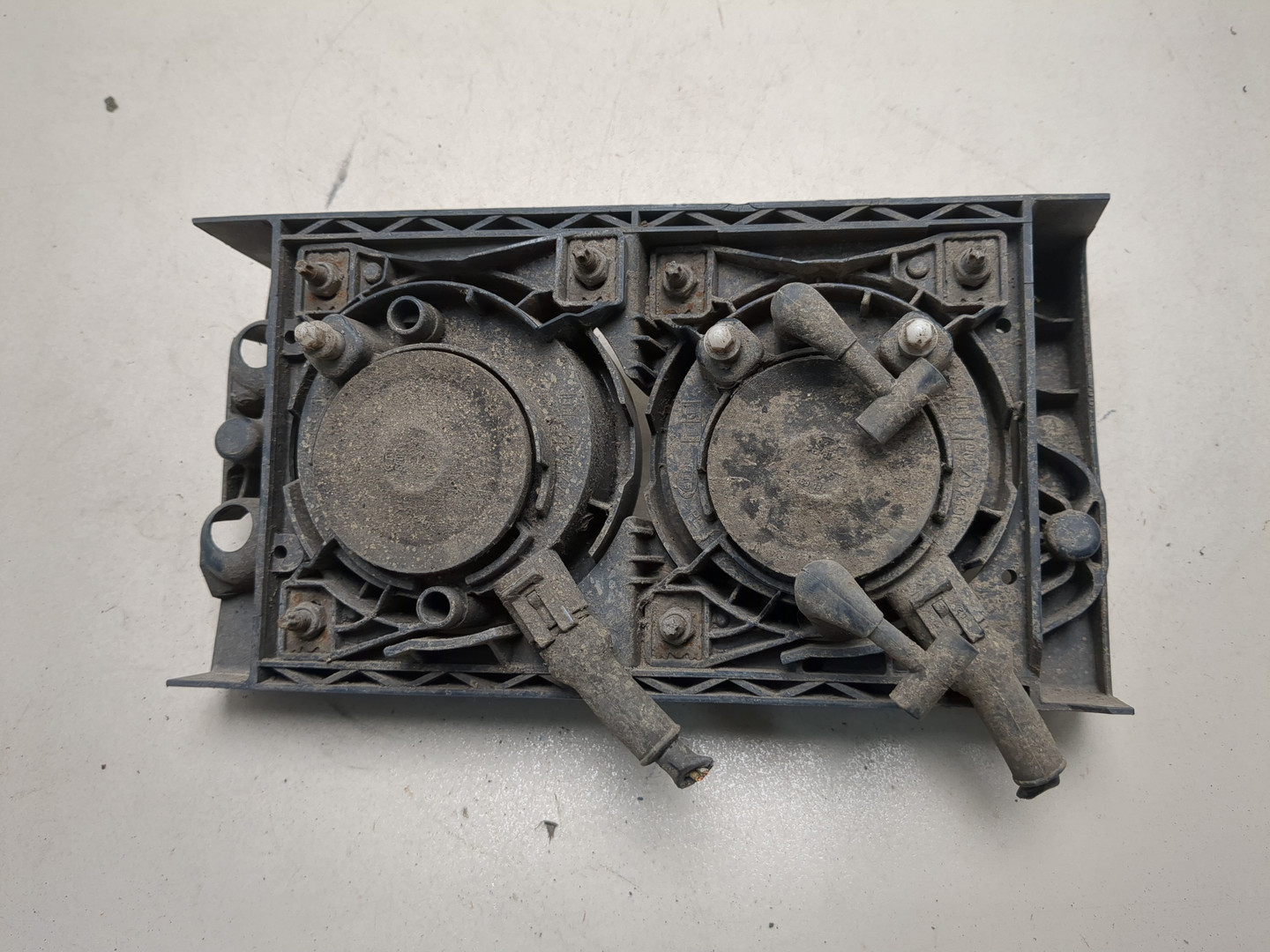 Фара противотуманная левая