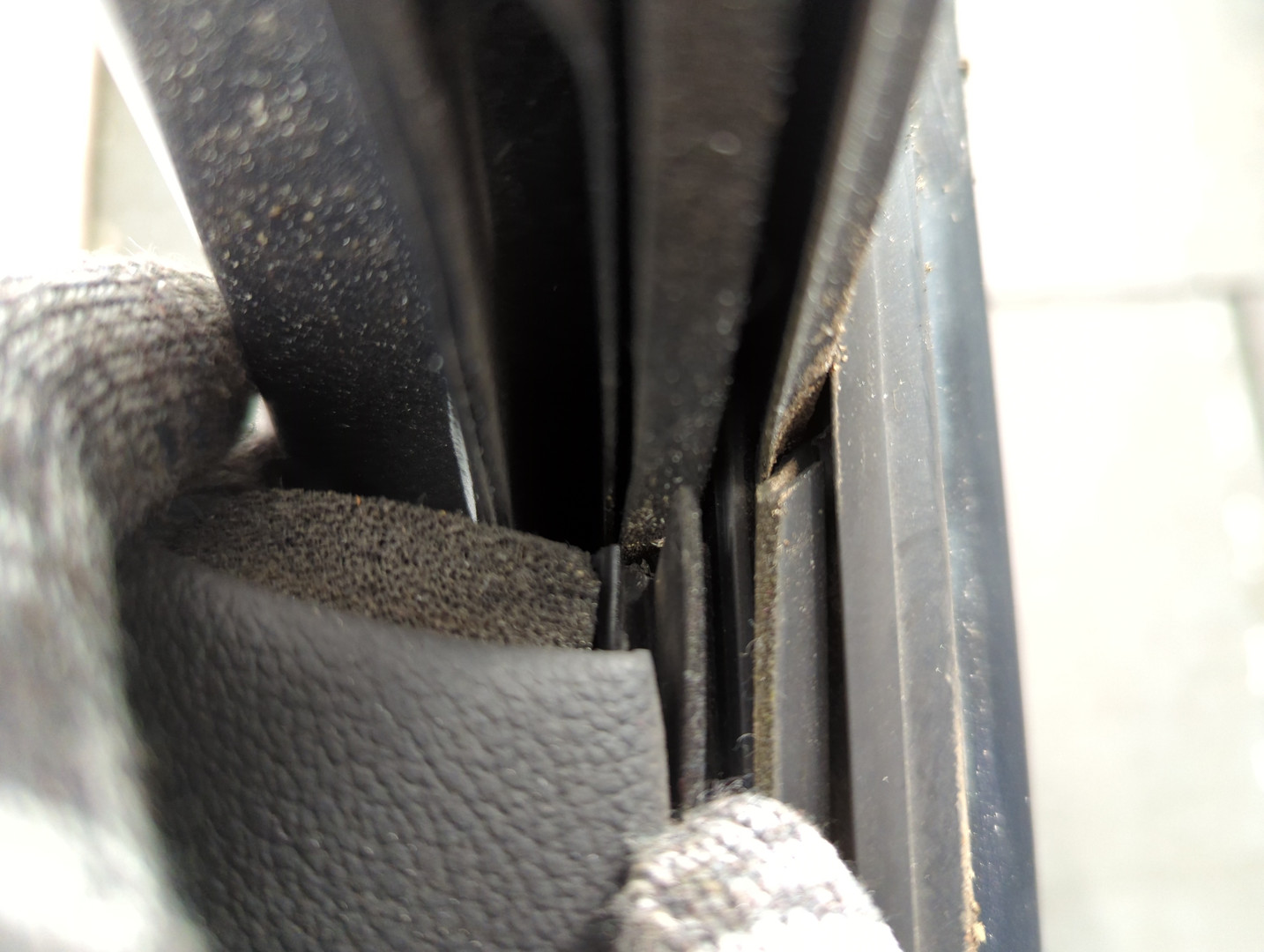 Дверь передняя левая