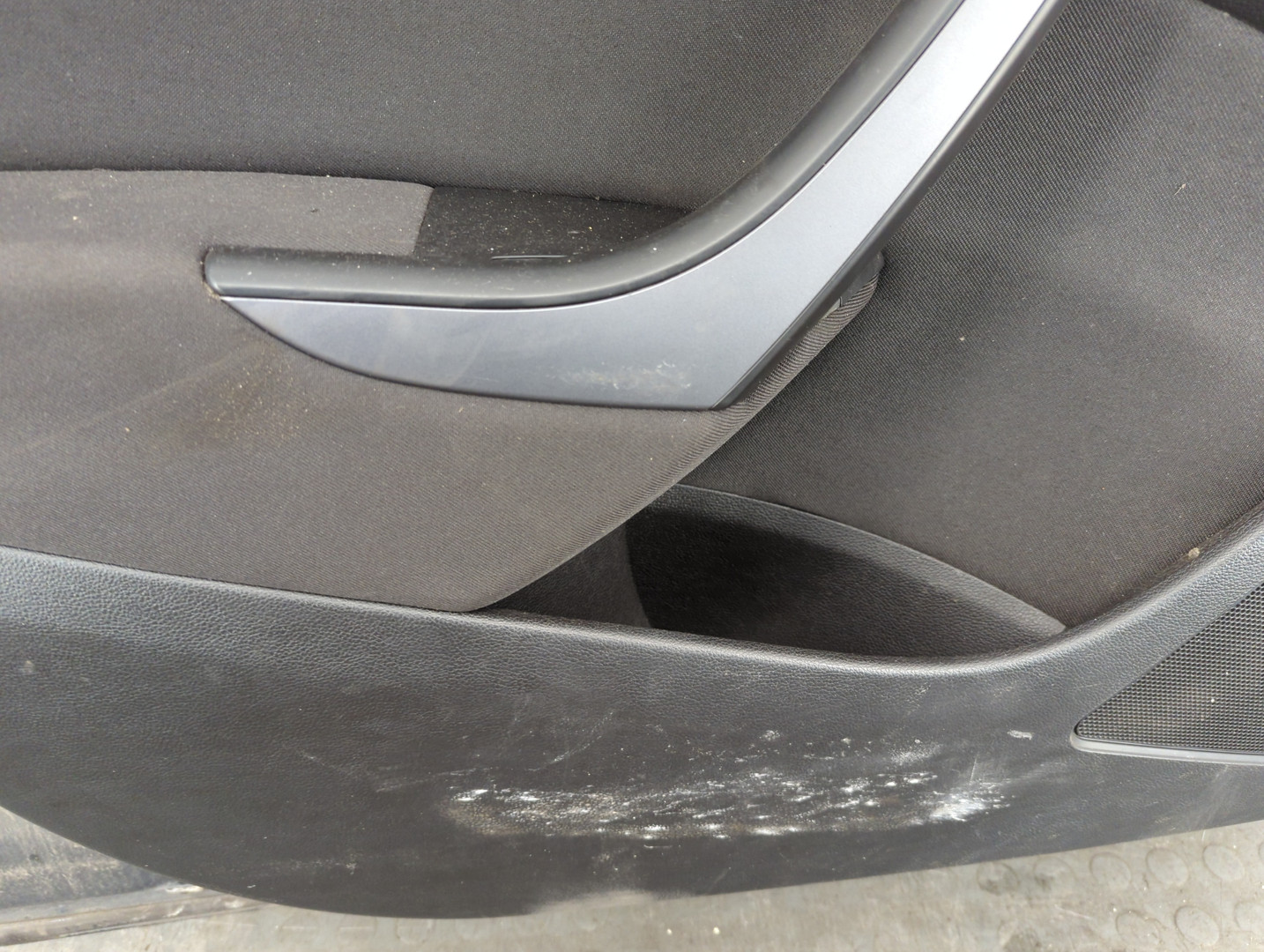 Дверь передняя левая