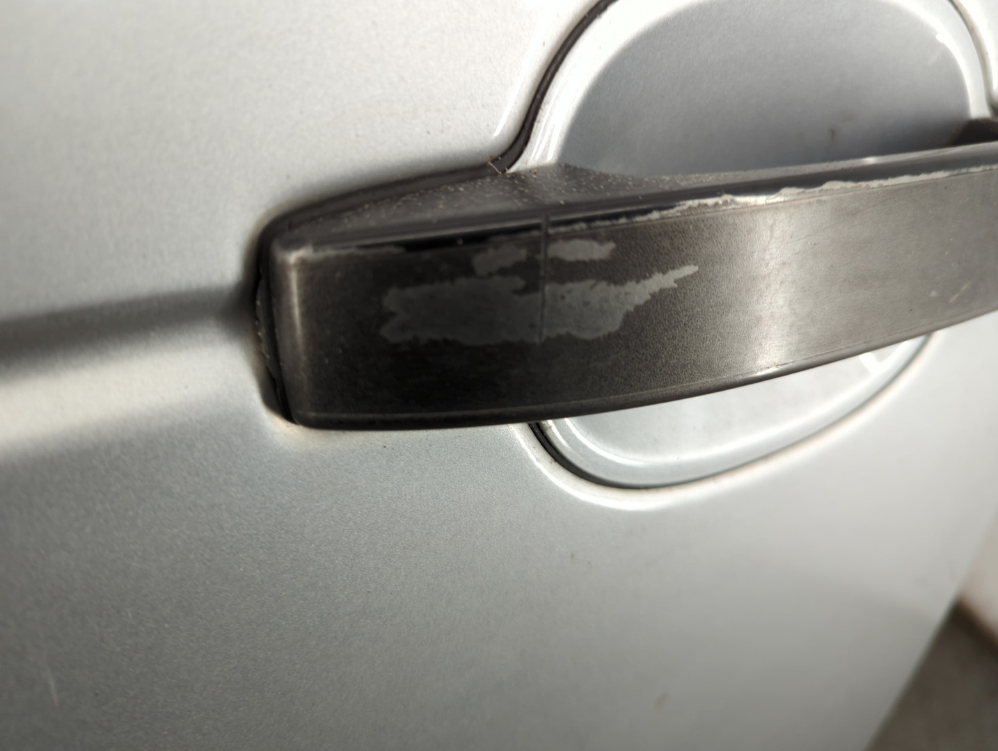 Дверь передняя левая