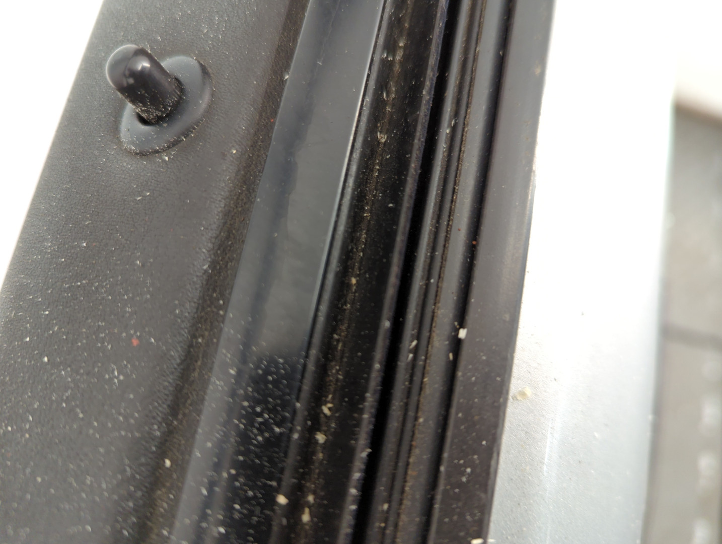 Дверь передняя левая