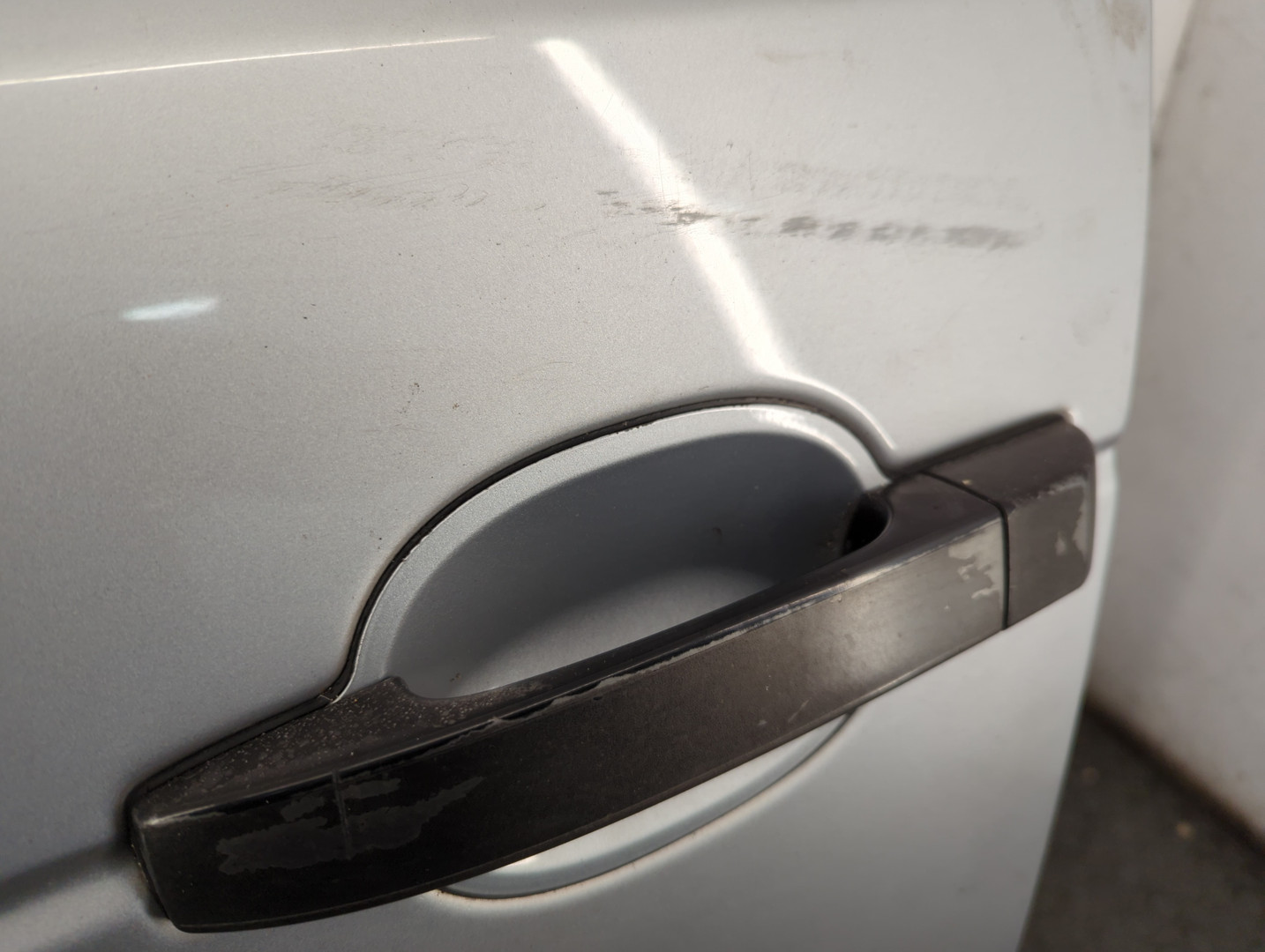 Дверь передняя левая