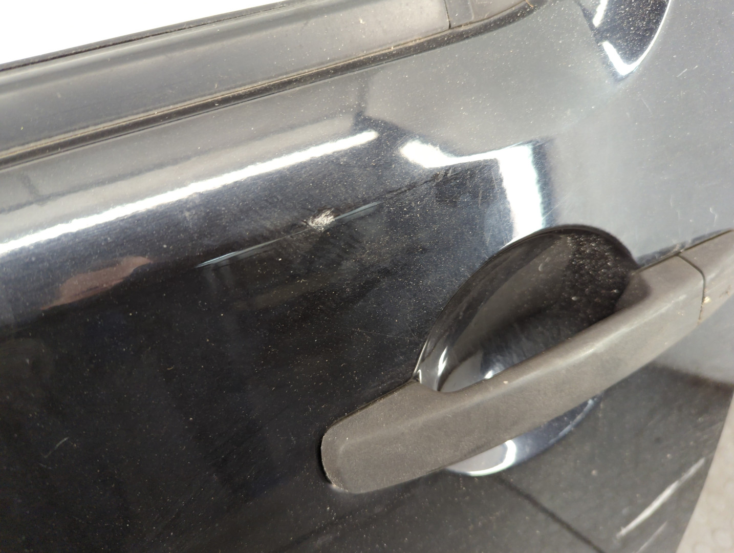 Дверь передняя левая