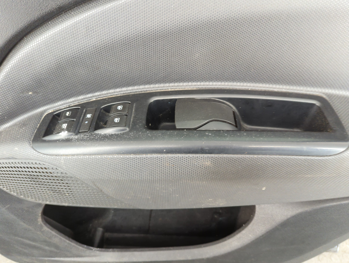 Дверь передняя правая