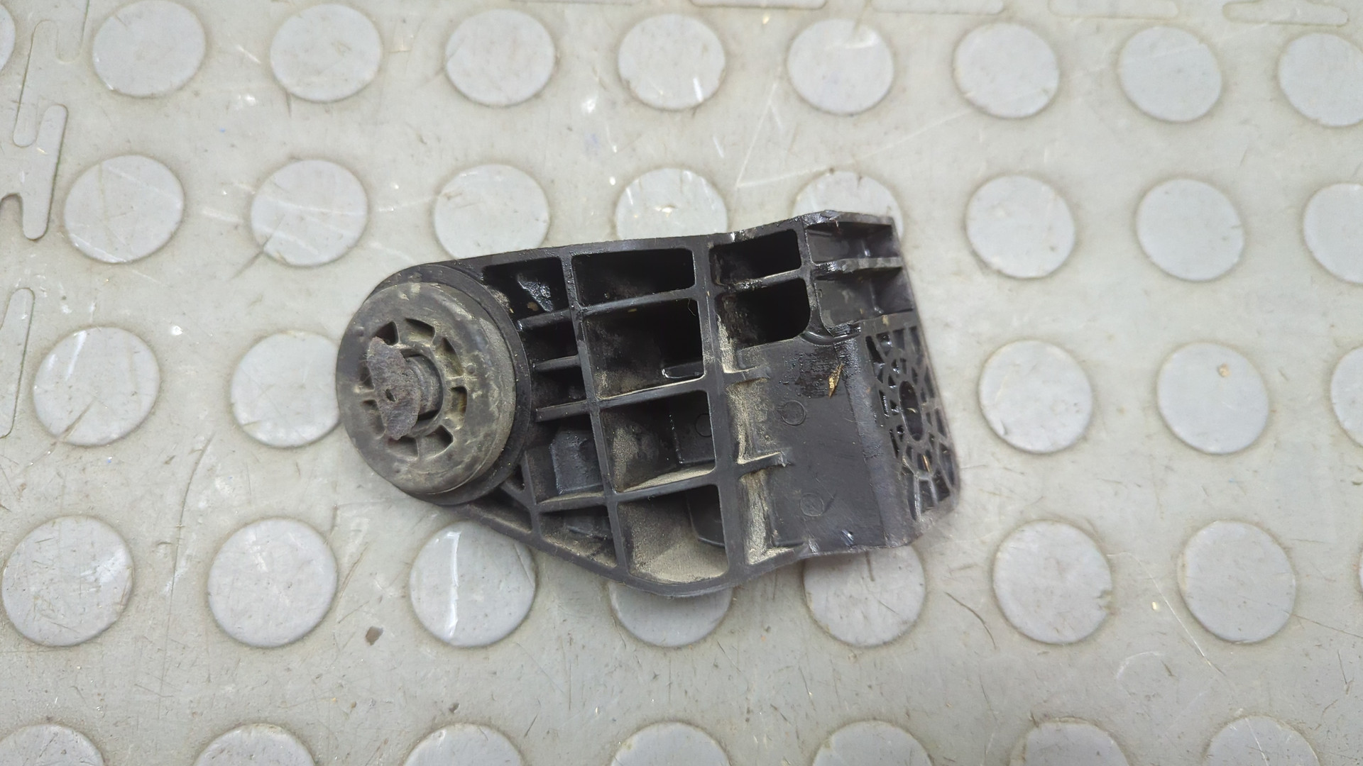 Кронштейн радиатора