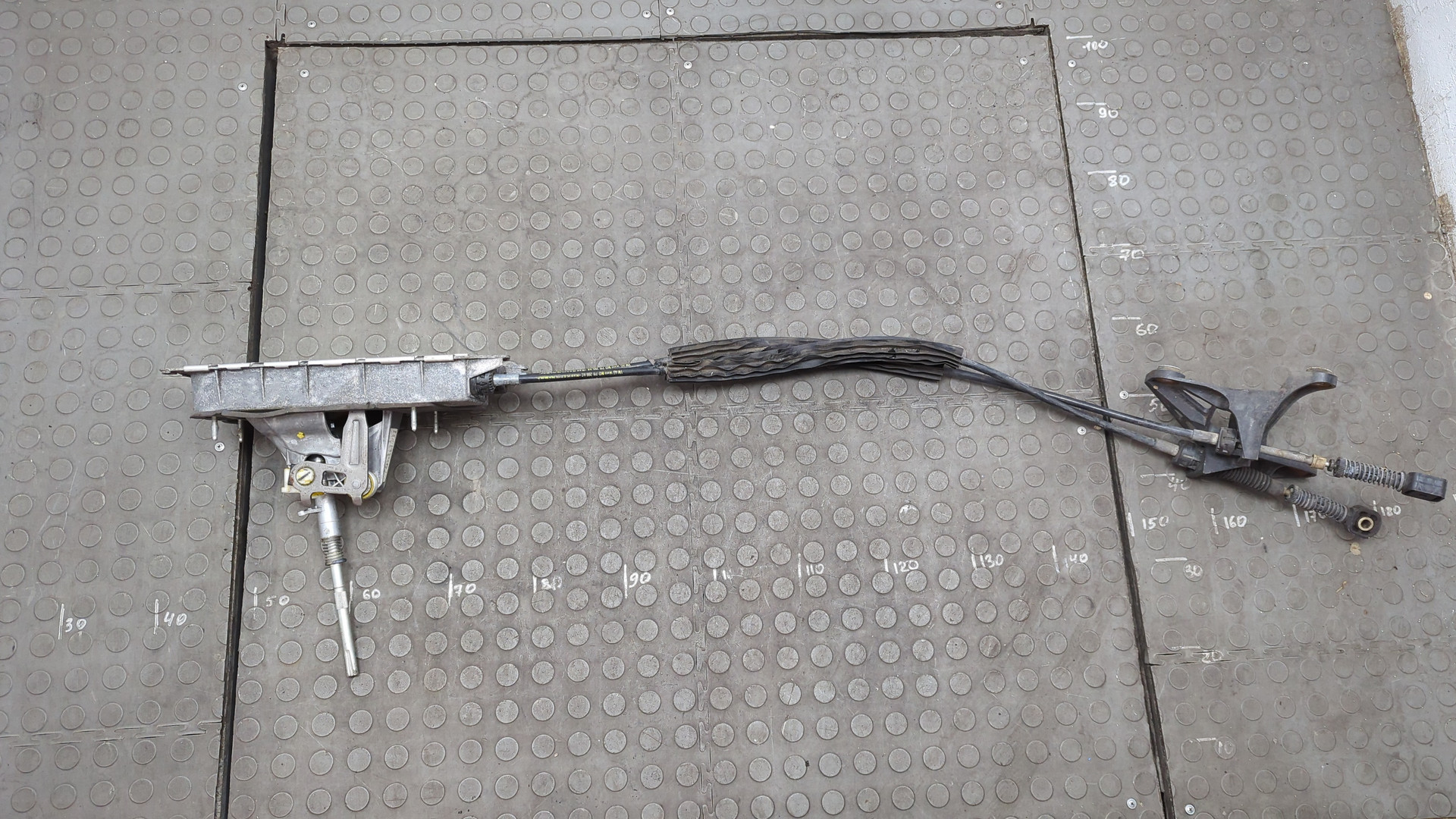 Кулиса МКПП / АКПП