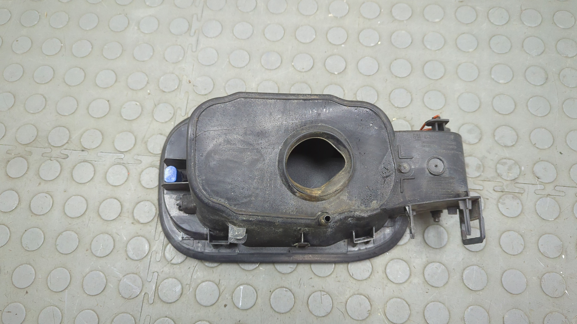 Лючок бензобака