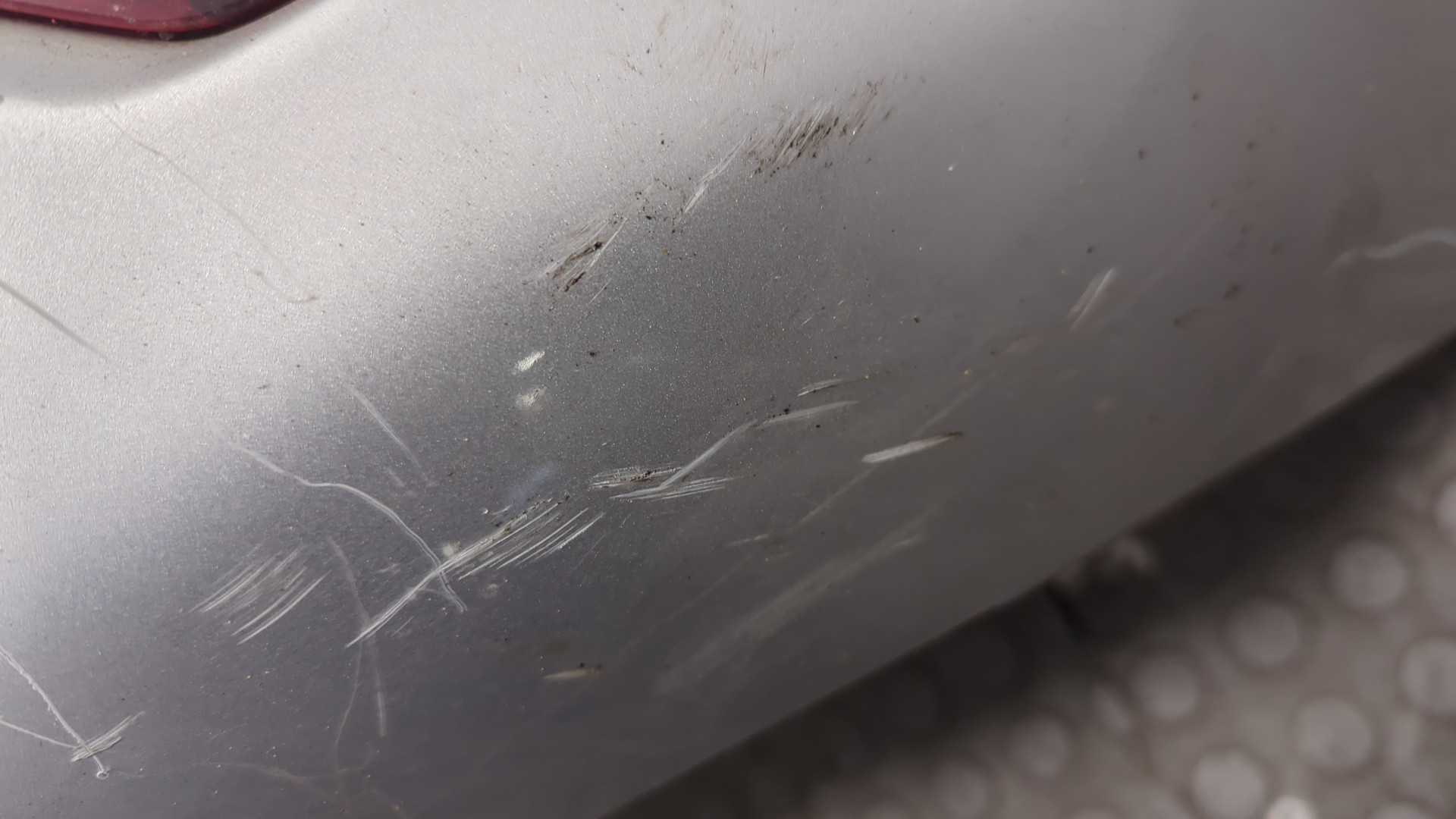 Бампер задний