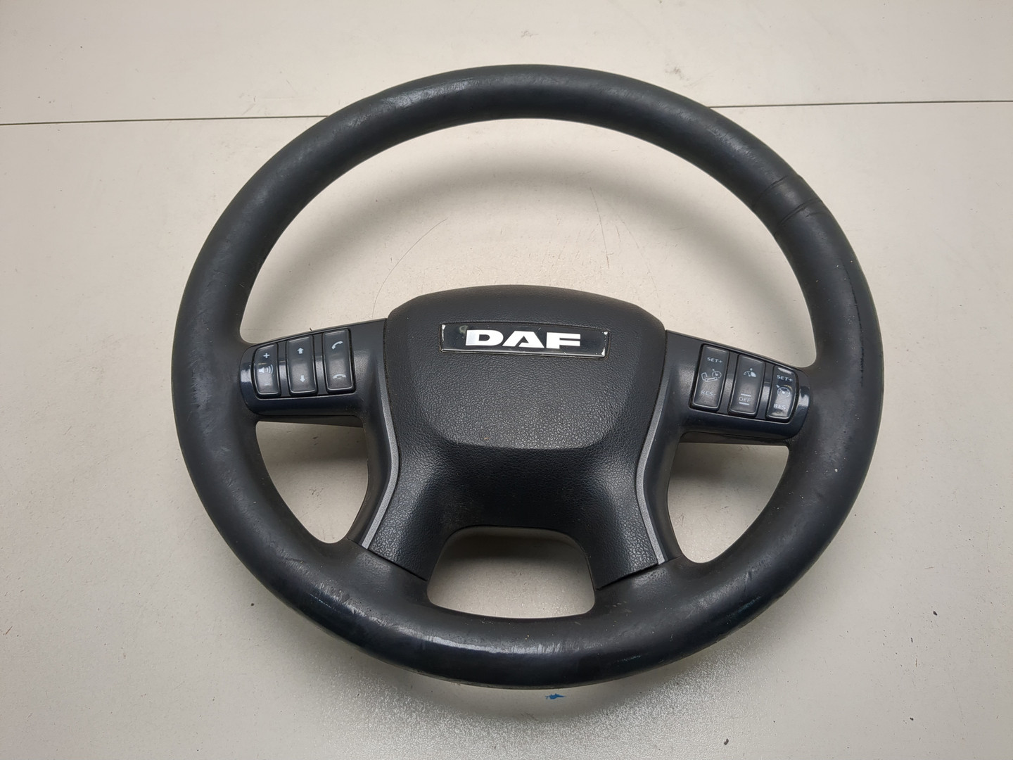 Рулевое колесо (руль)