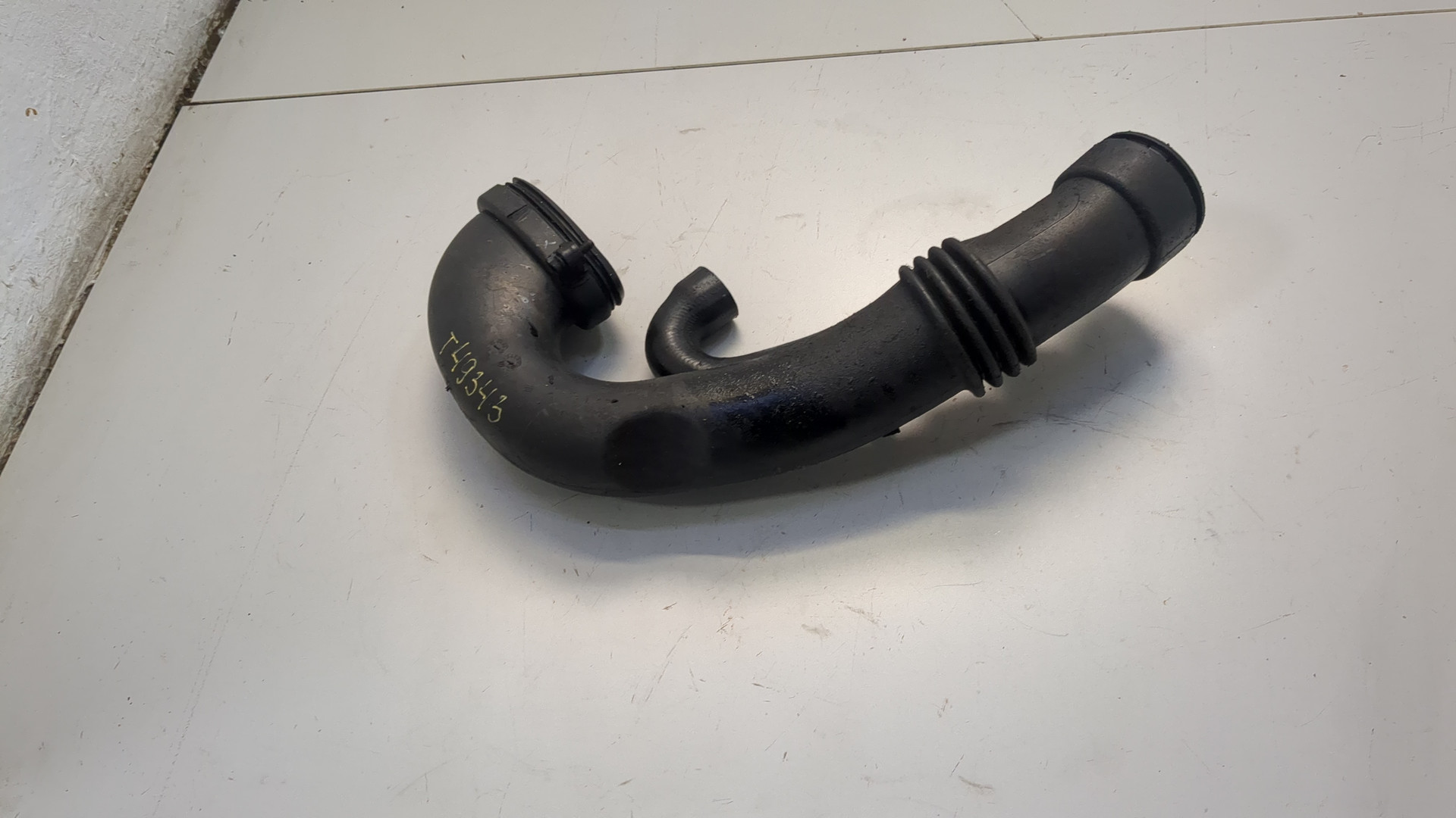 Патрубок воздушного фильтра