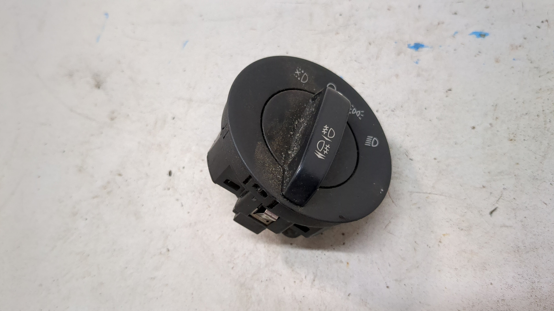 Переключатель света фар