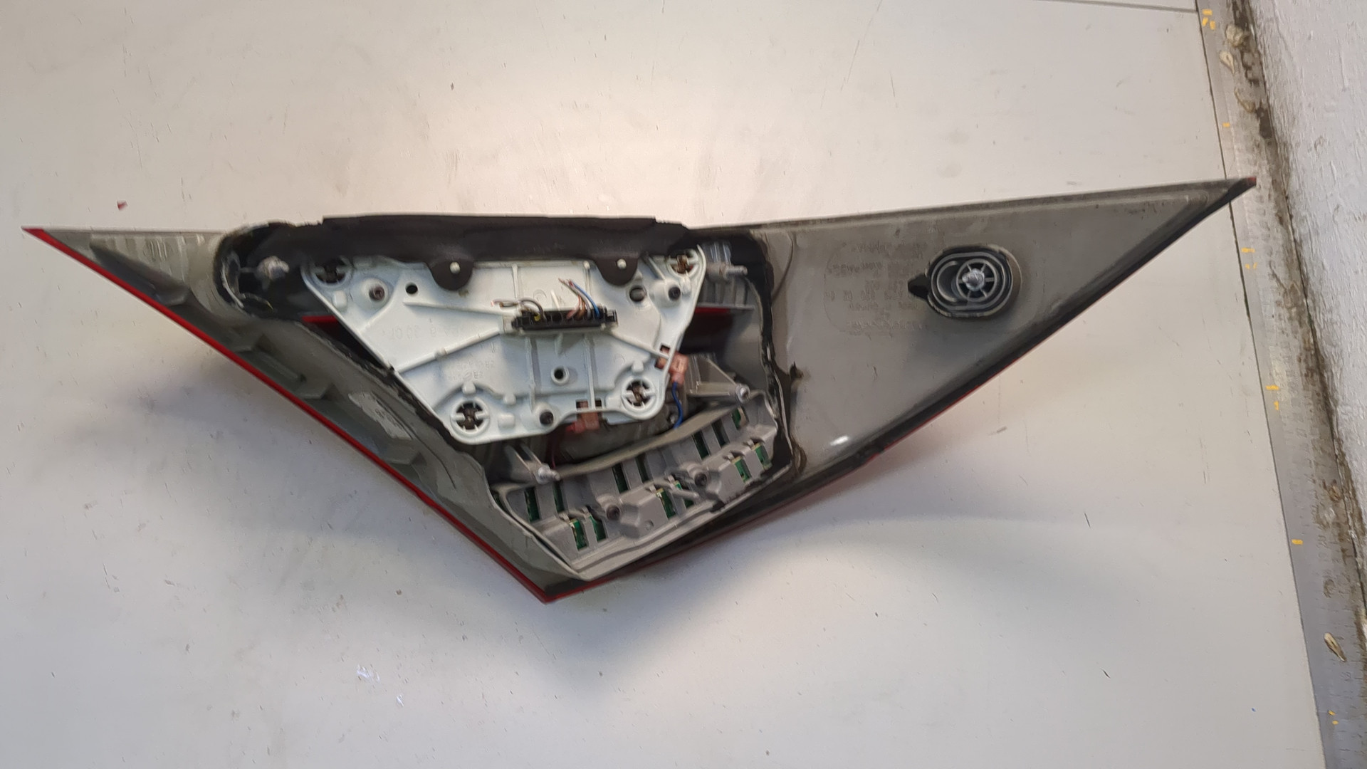 Фонарь задний правый