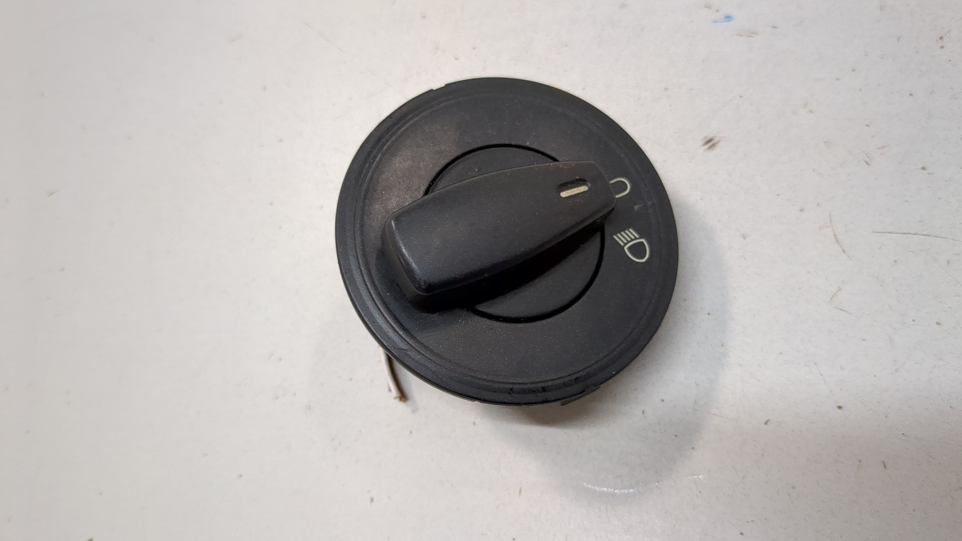 Переключатель света фар