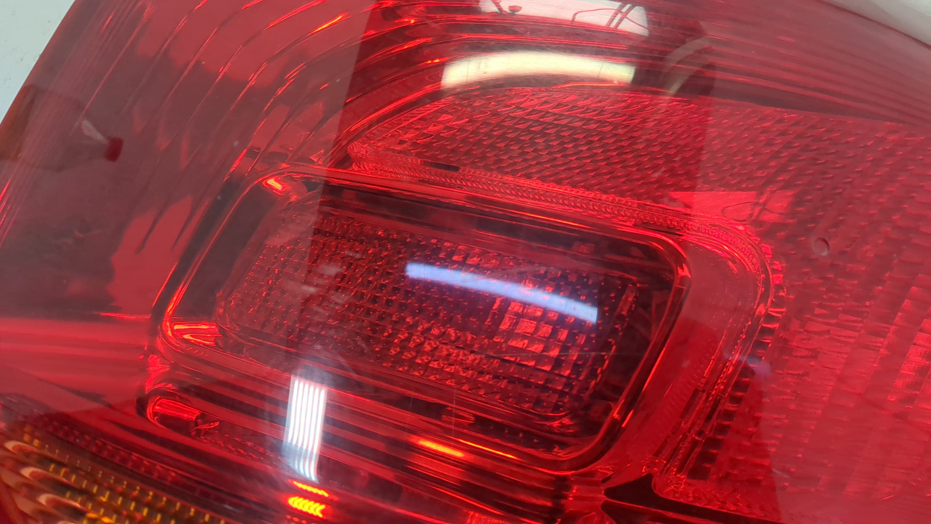 Фонарь задний правый