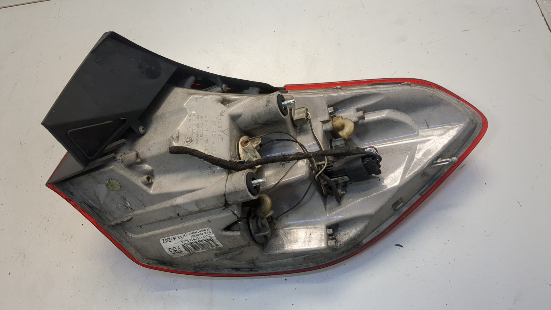 Фонарь задний левый