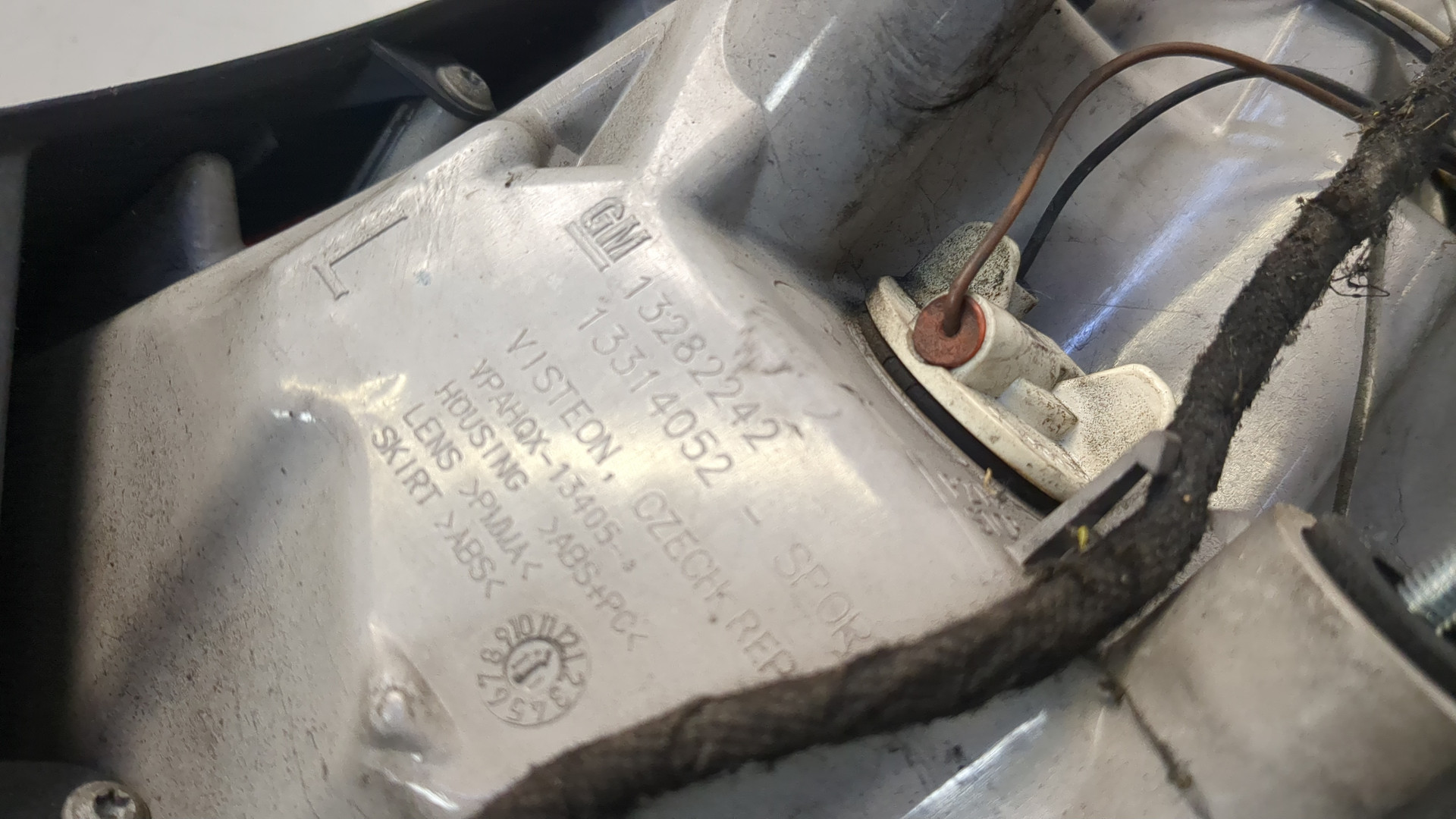 Фонарь задний левый