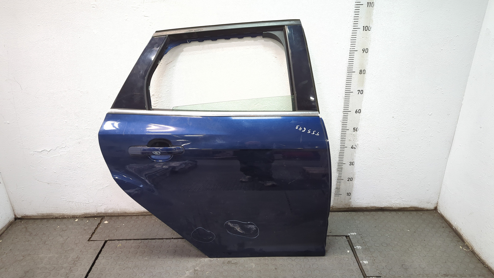 Дверь задняя правая