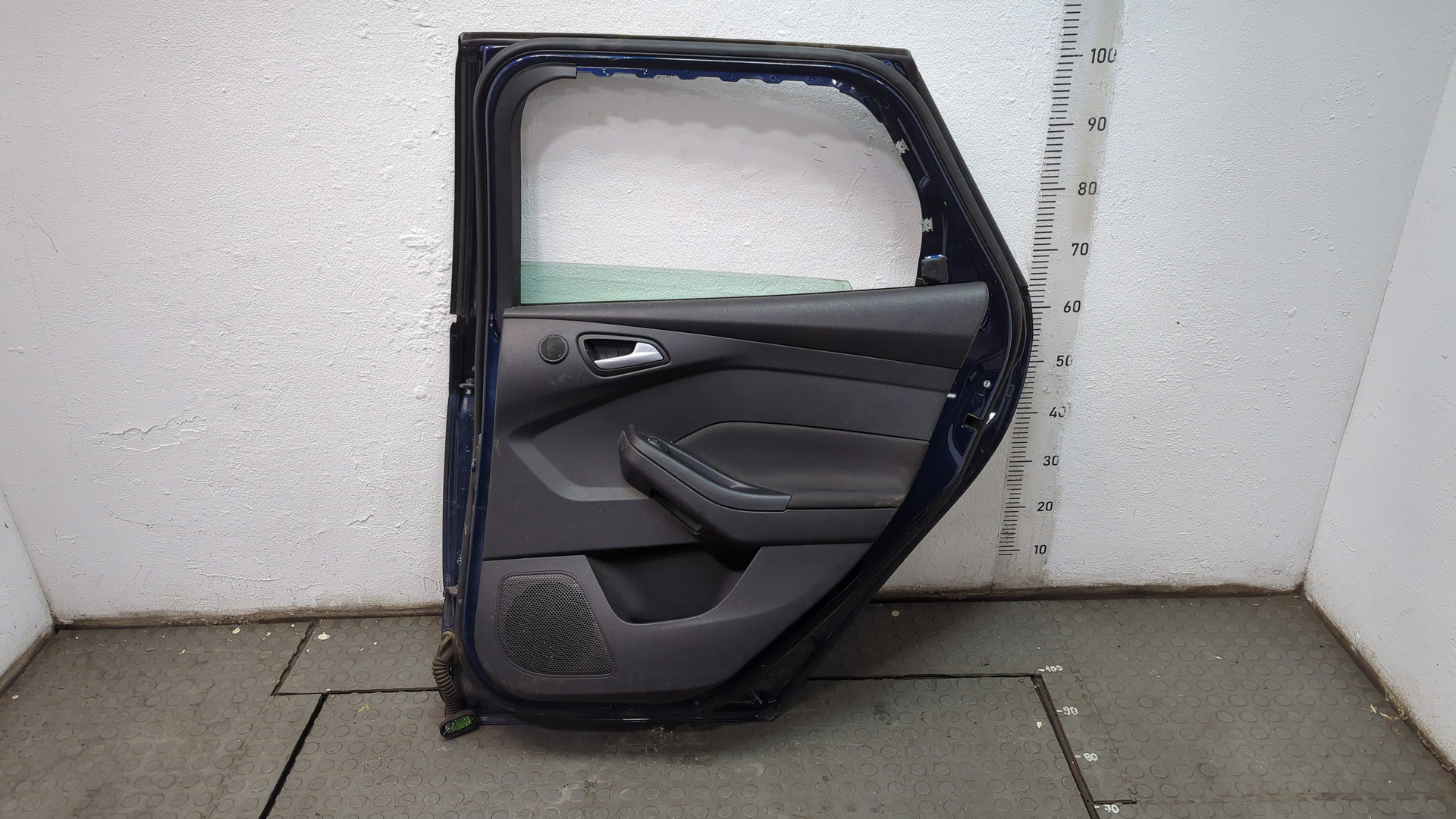 Дверь задняя правая