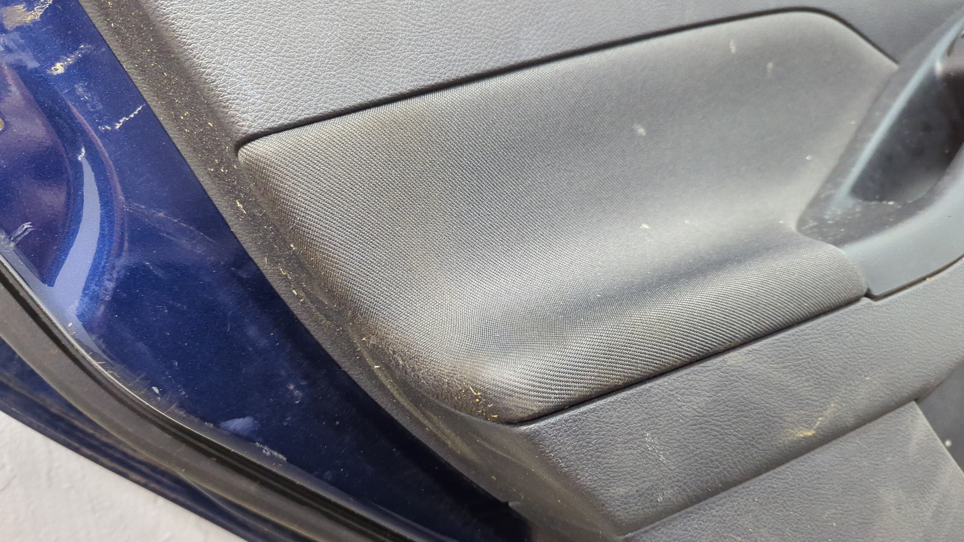 Дверь задняя левая