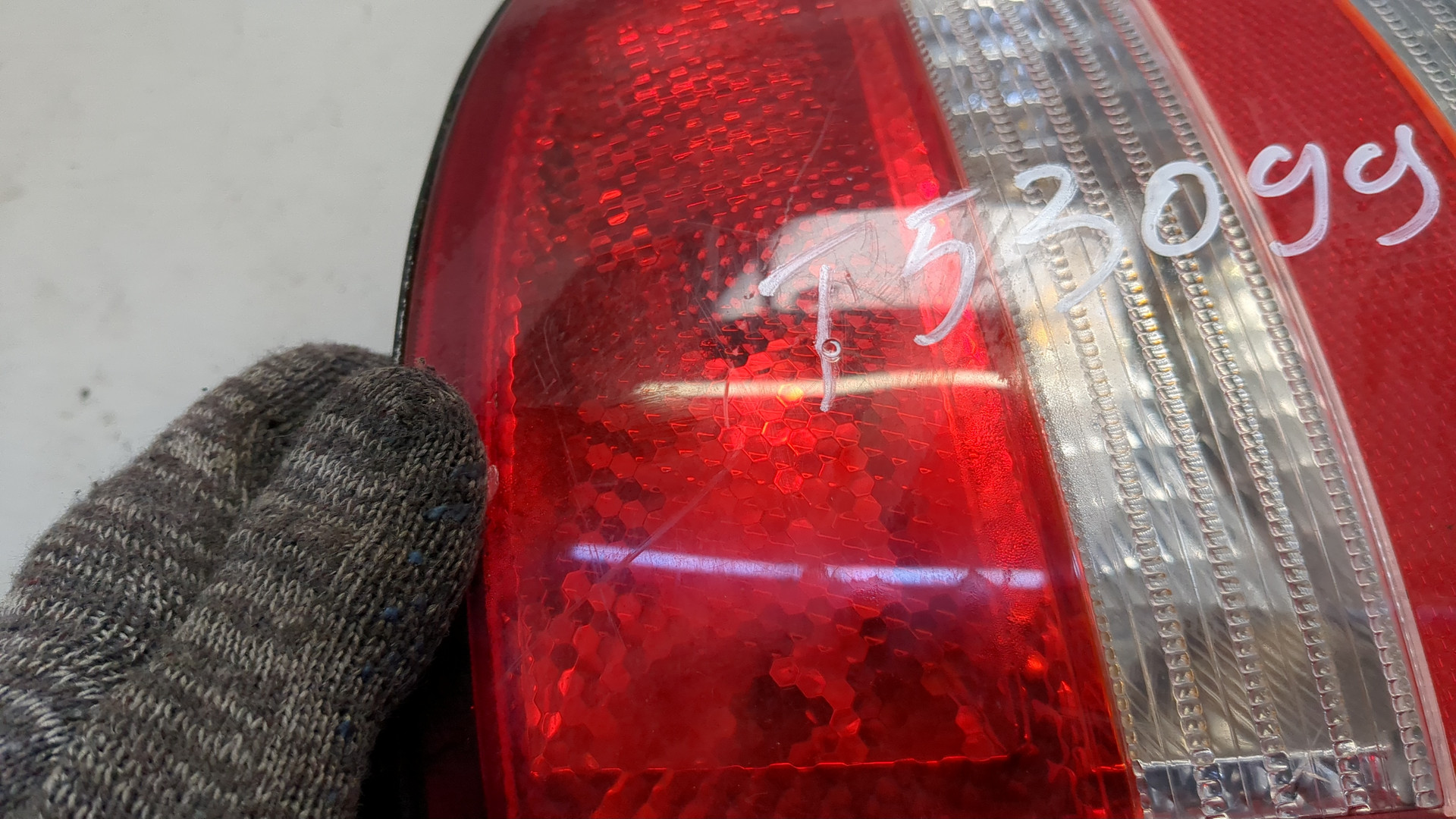 Фонарь задний правый