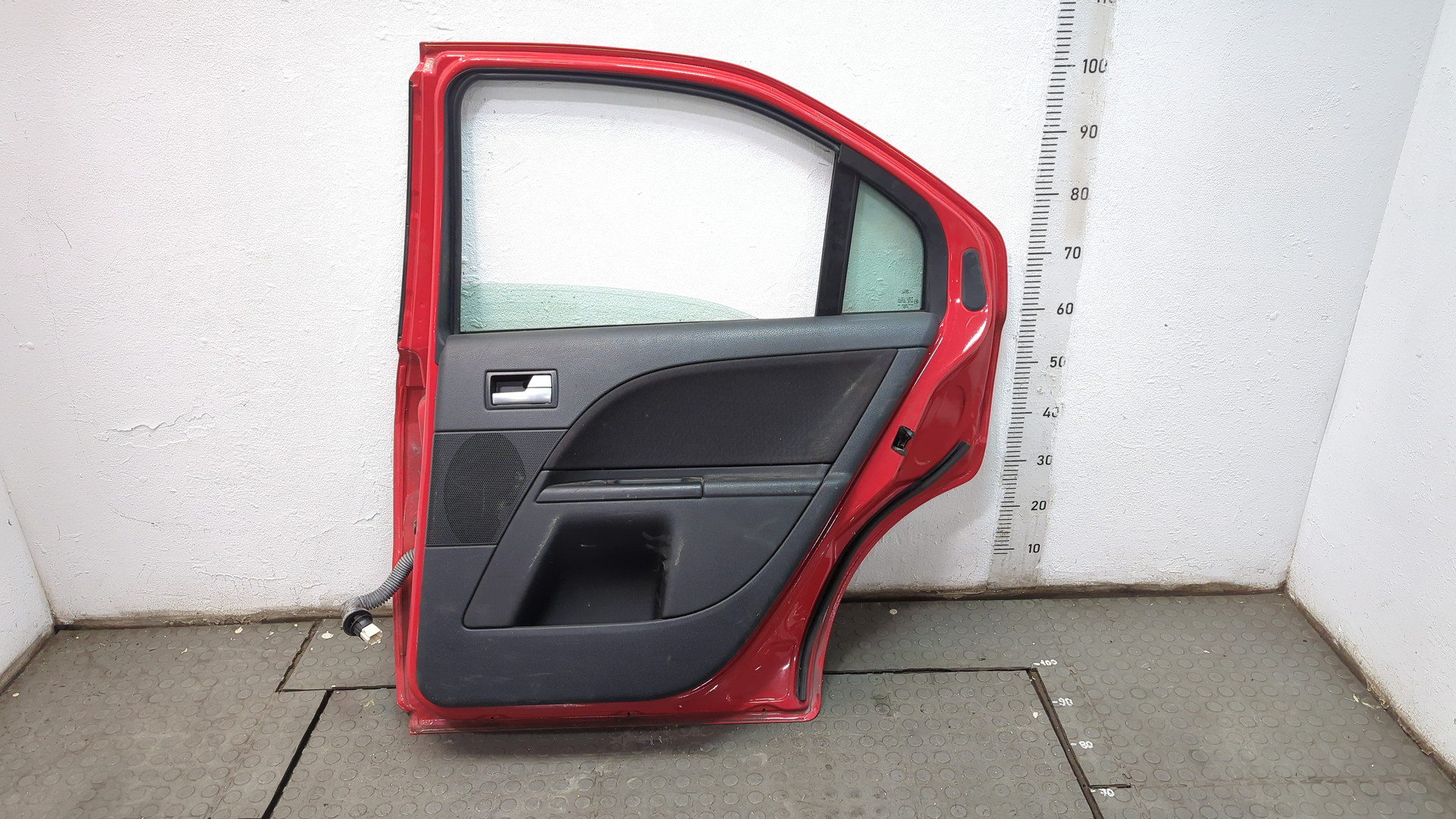 Дверь задняя правая
