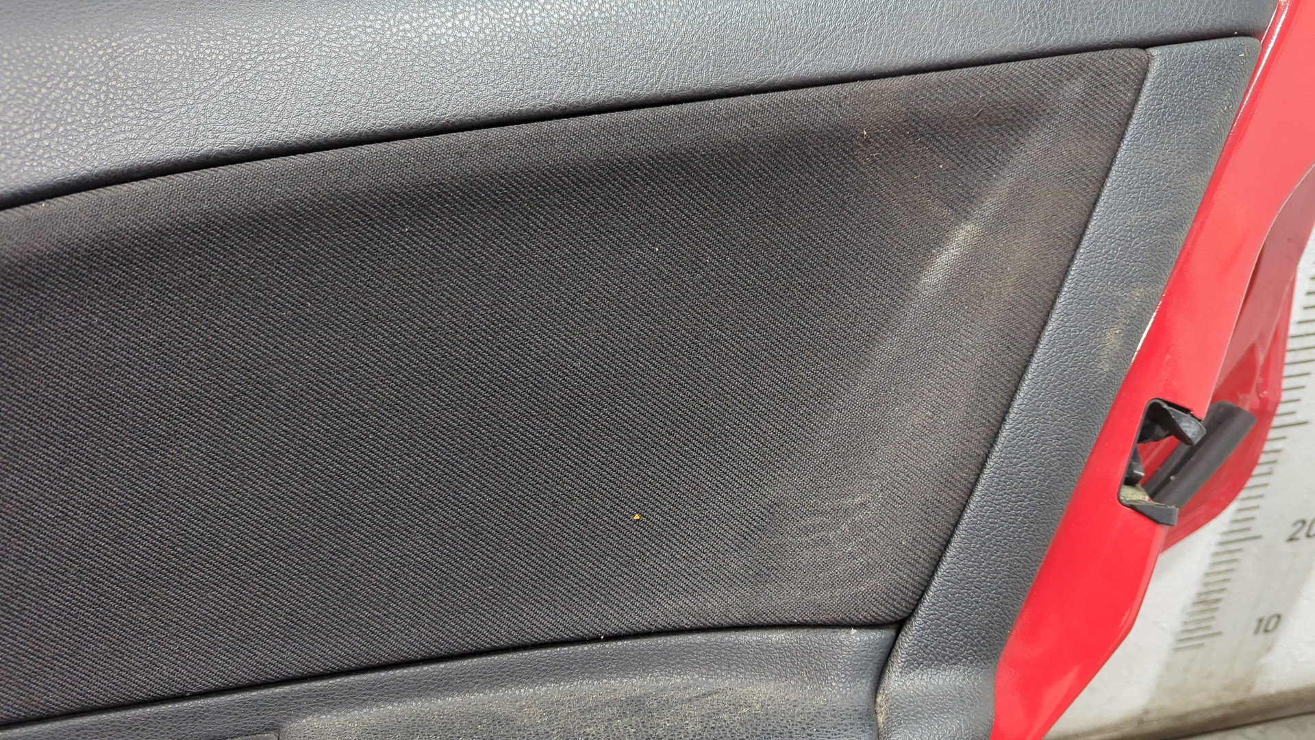 Дверь задняя правая