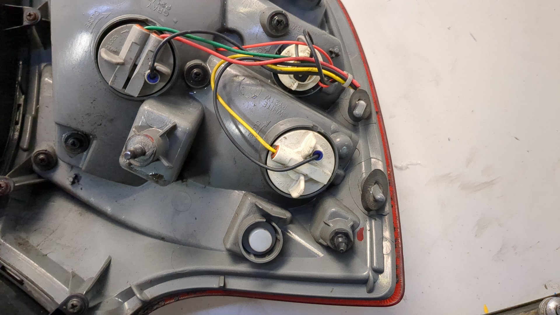 Фонарь задний правый