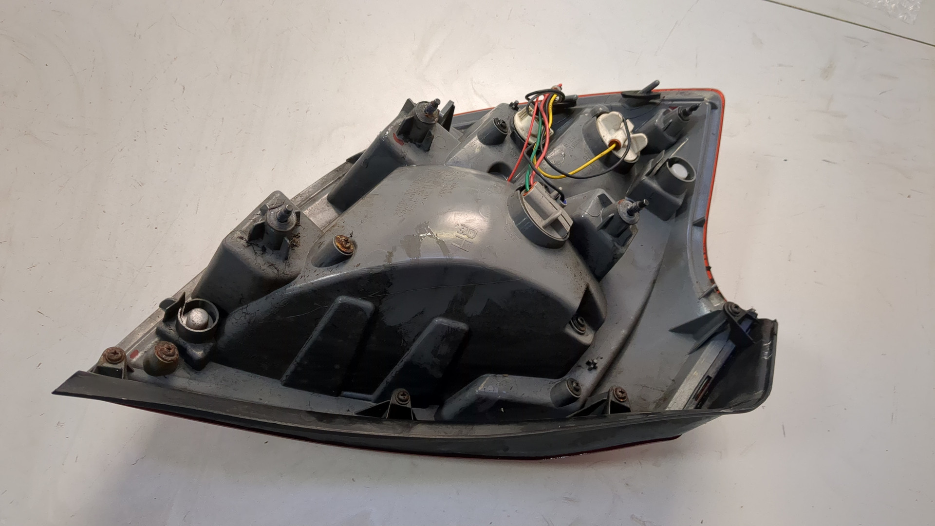 Фонарь задний правый