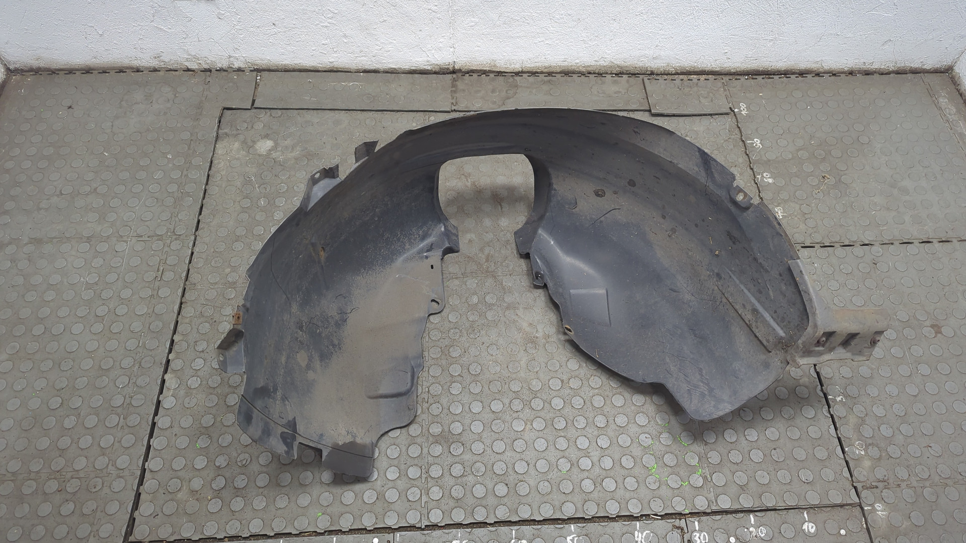 Локер передний левый