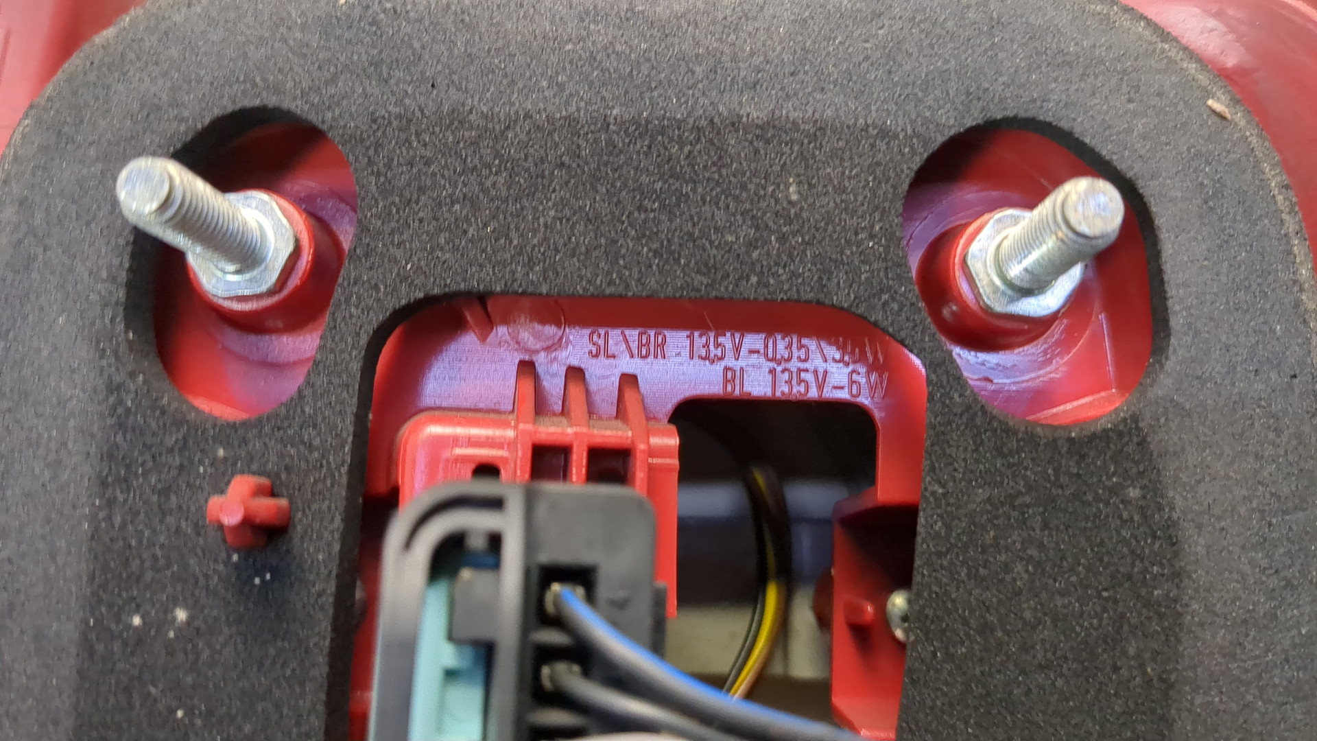 Фонарь задний левый