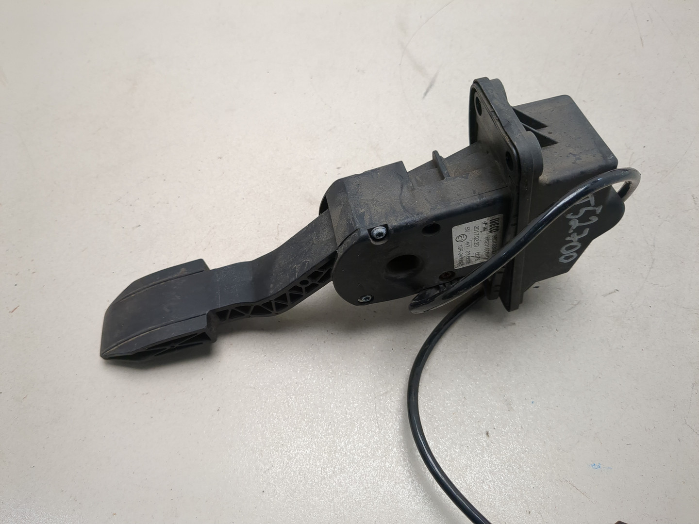 Педаль газа