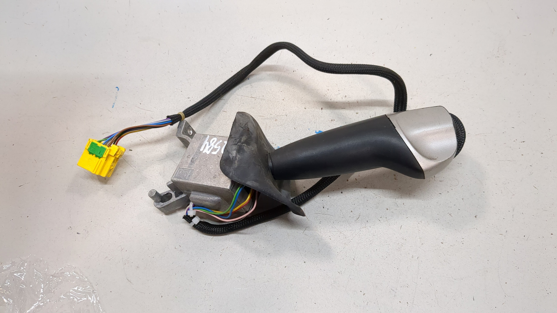 Переключатель круиз контроля