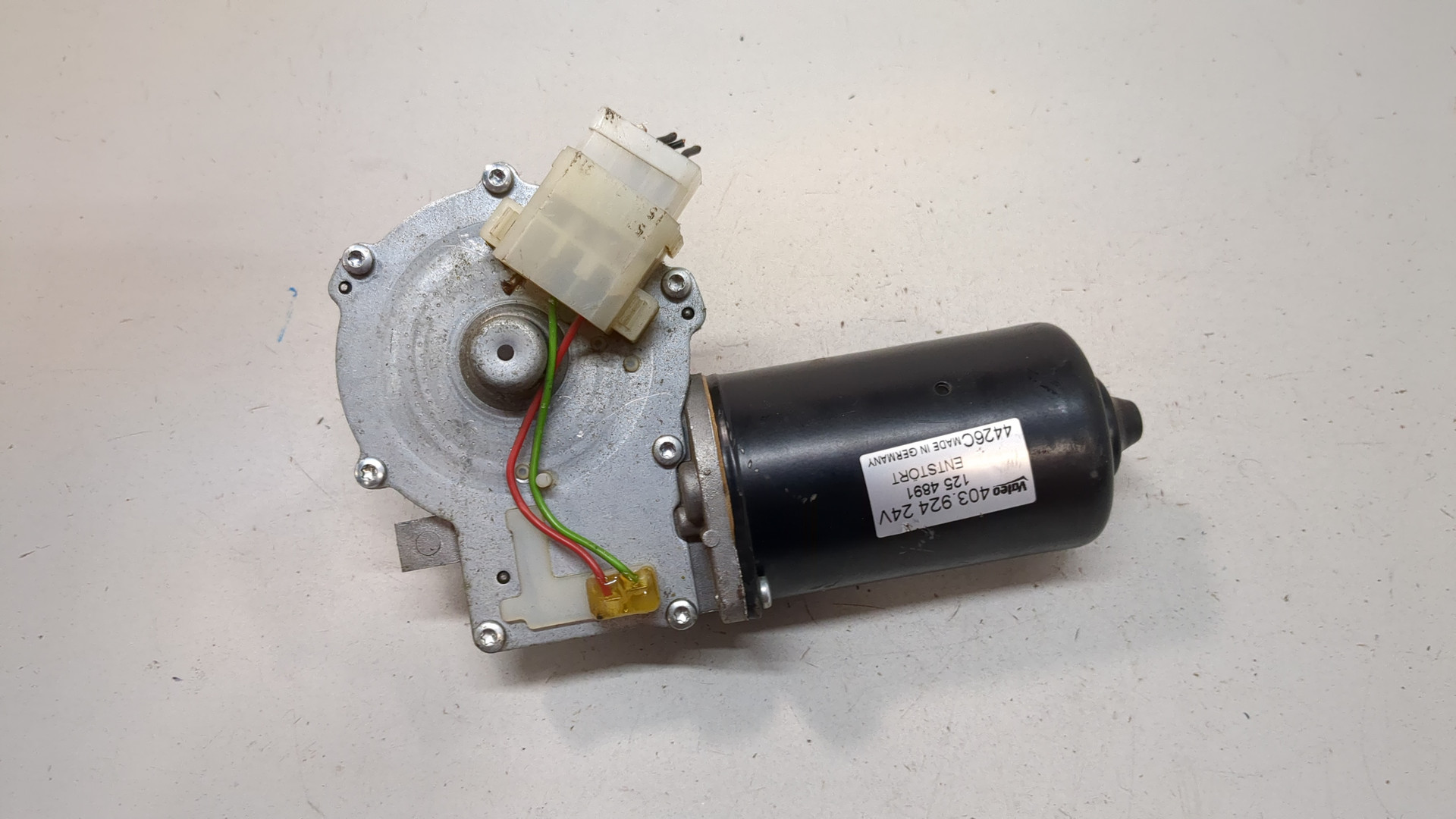 Моторчик стеклоочистителя передний