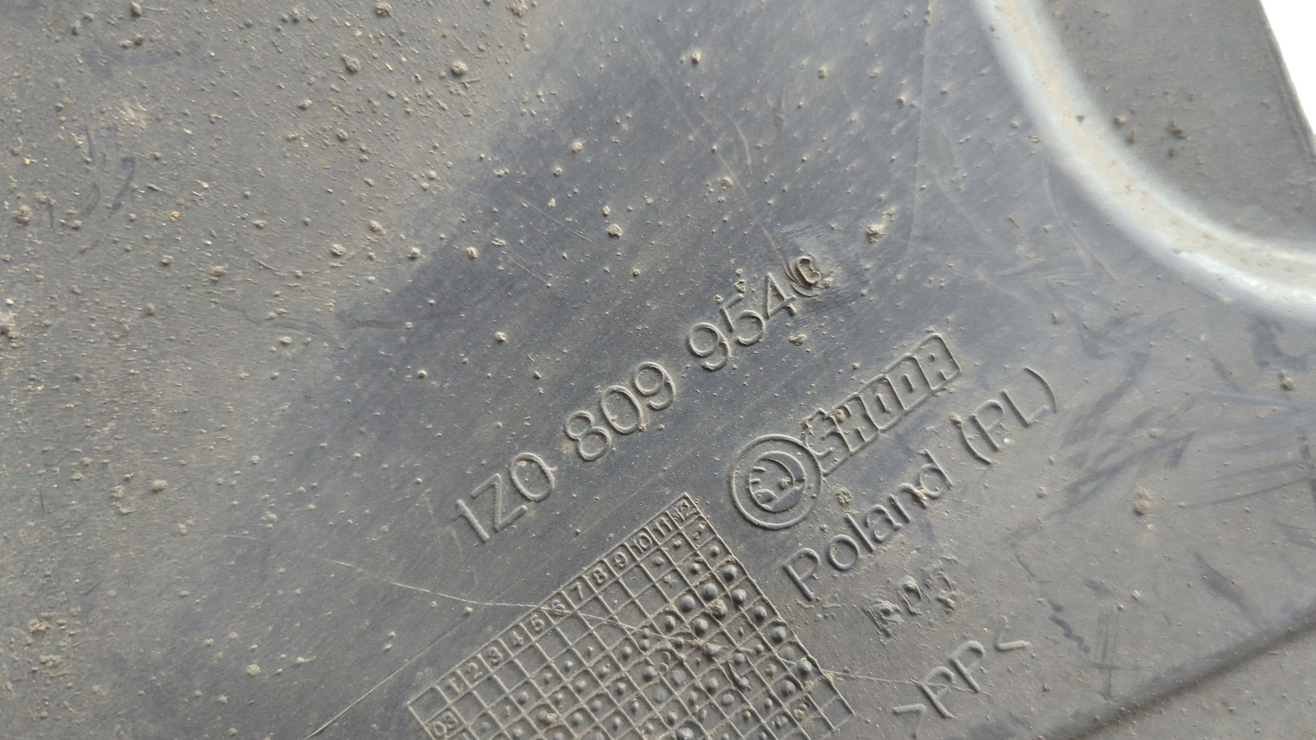 Локер передний правый