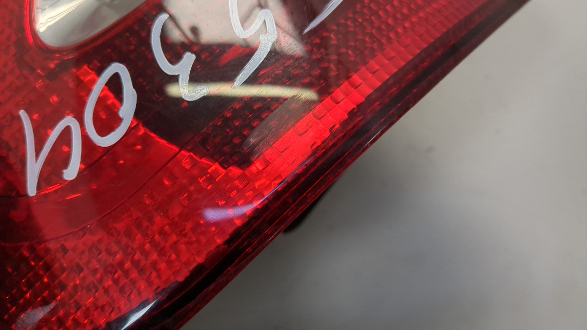 Фонарь задний левый