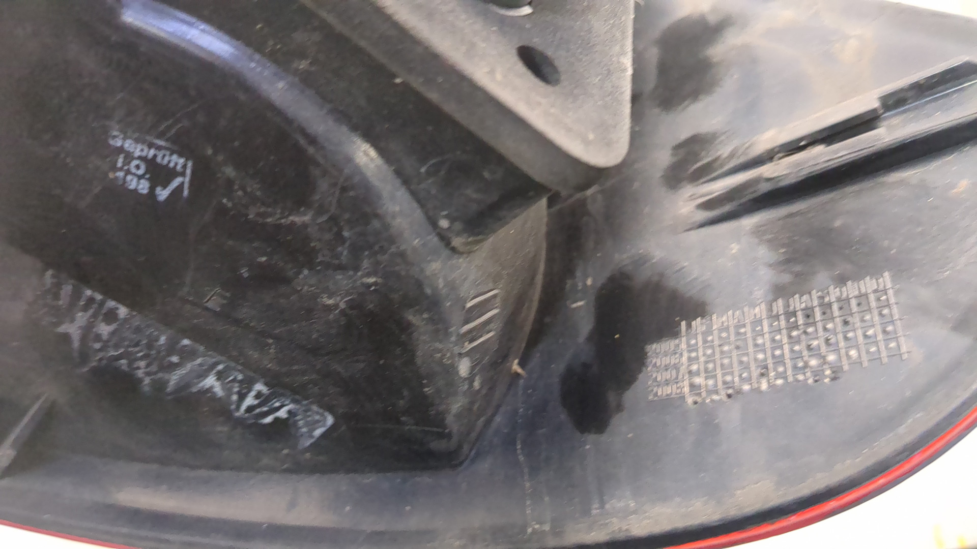 Фонарь задний левый