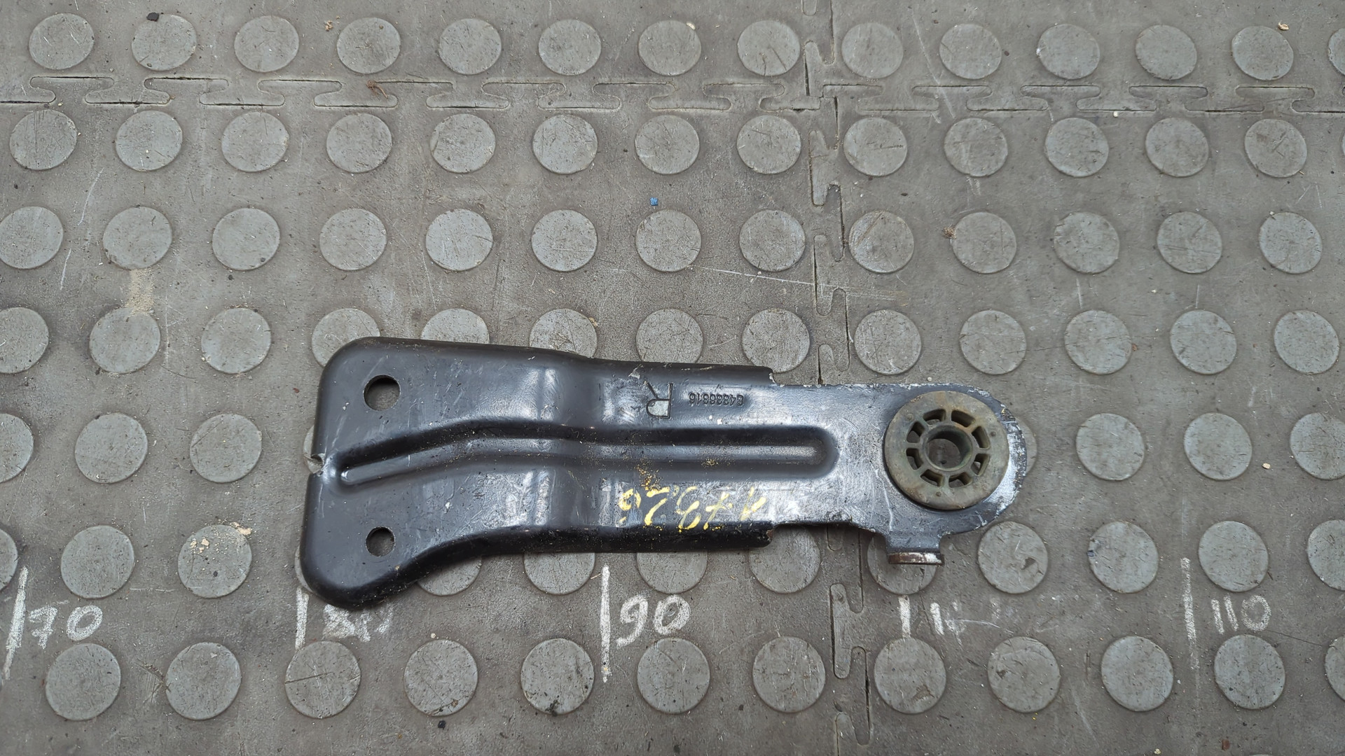 Кронштейн радиатора